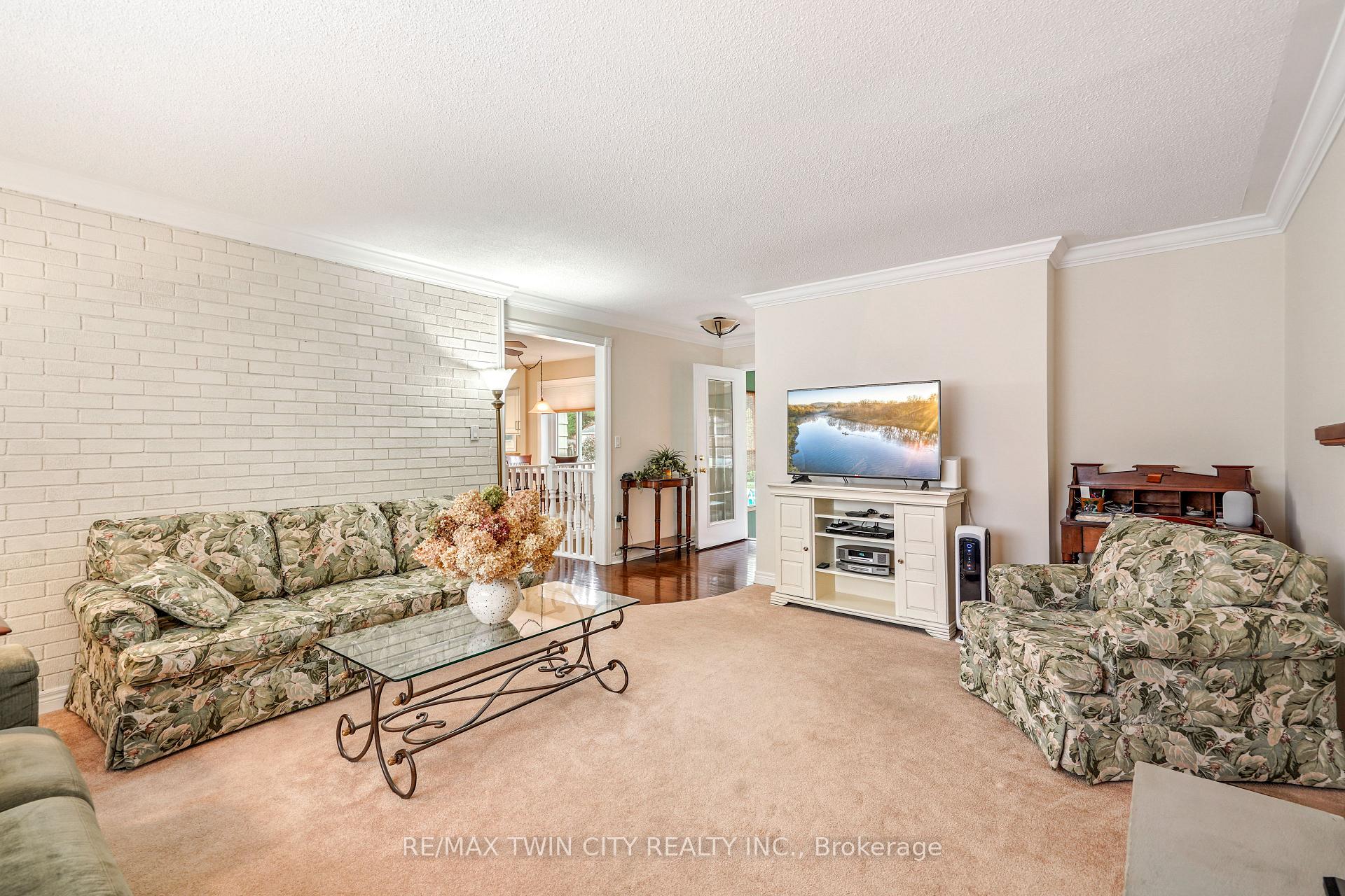 Photo 20 of 25 Brier Crescent, Brantford, Rosedale/Gable Height — HOMEH