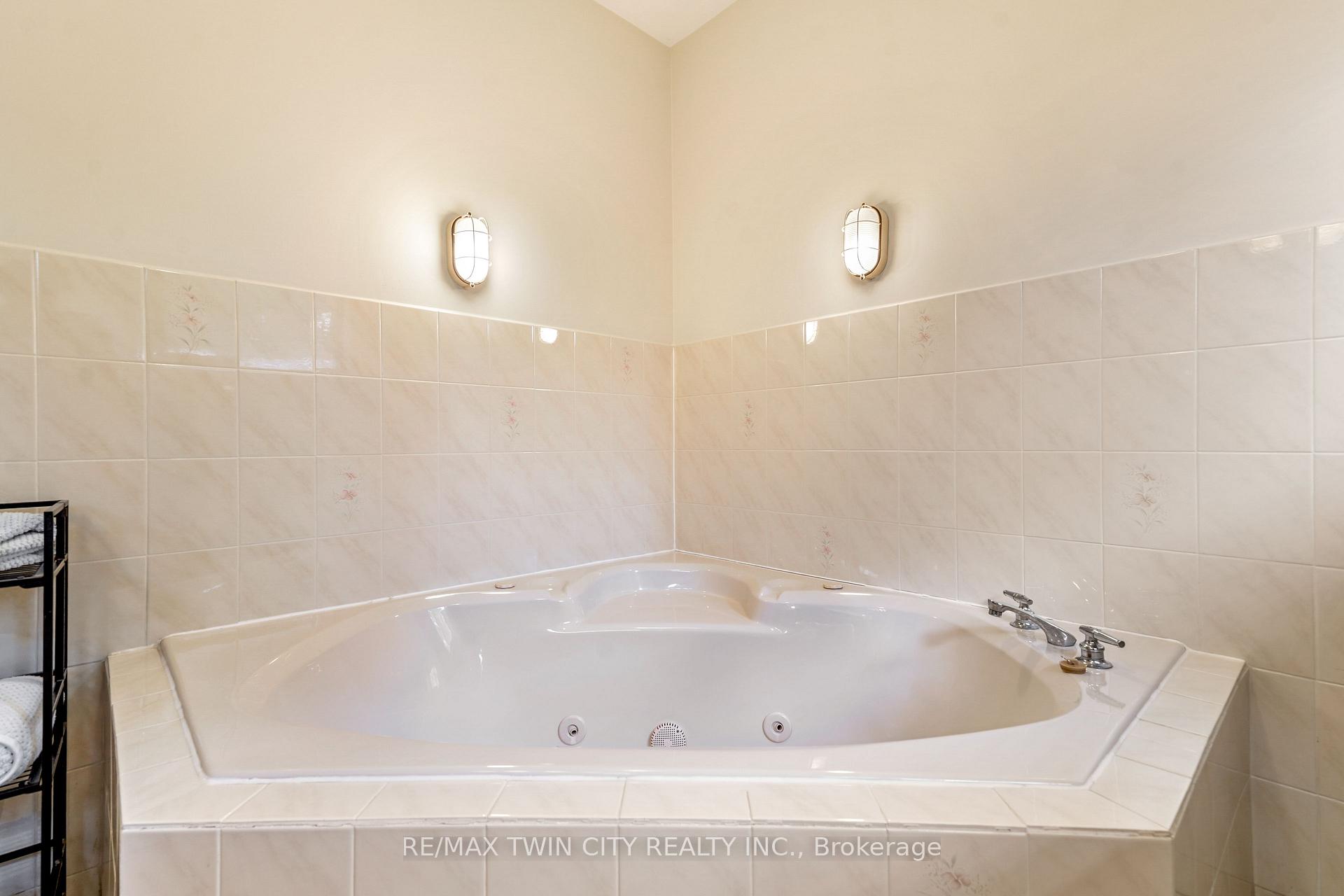 Photo 28 of 25 Brier Crescent, Brantford, Rosedale/Gable Height — HOMEH