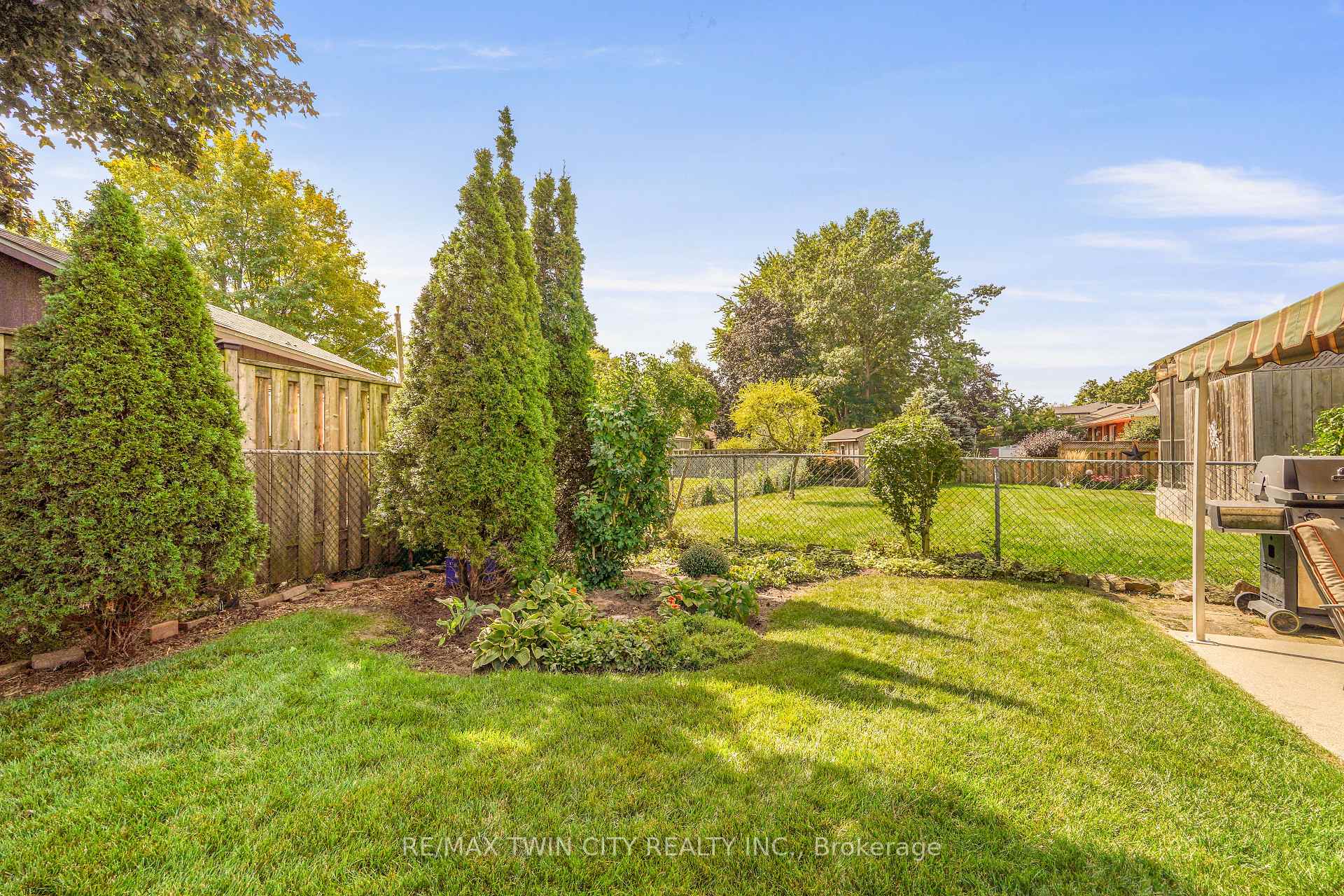 Photo 45 of 25 Brier Crescent, Brantford, Rosedale/Gable Height — HOMEH