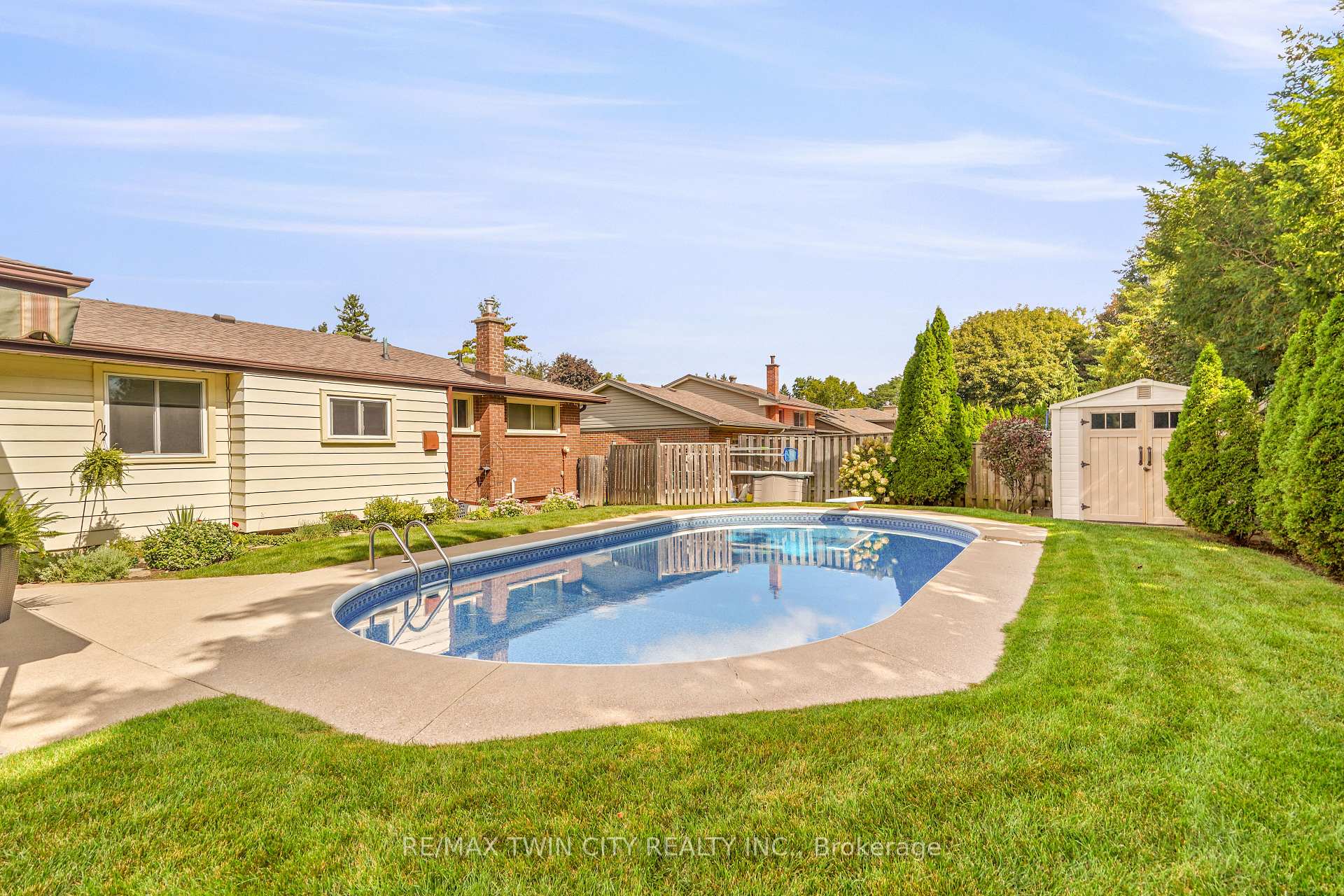 Photo 46 of 25 Brier Crescent, Brantford, Rosedale/Gable Height — HOMEH