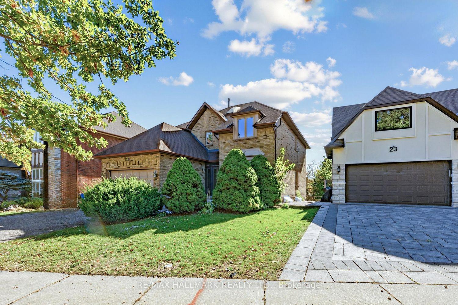 Photo 3 of 25 Cygnus Drive, Richmond Hill, Observatory — HOMEH