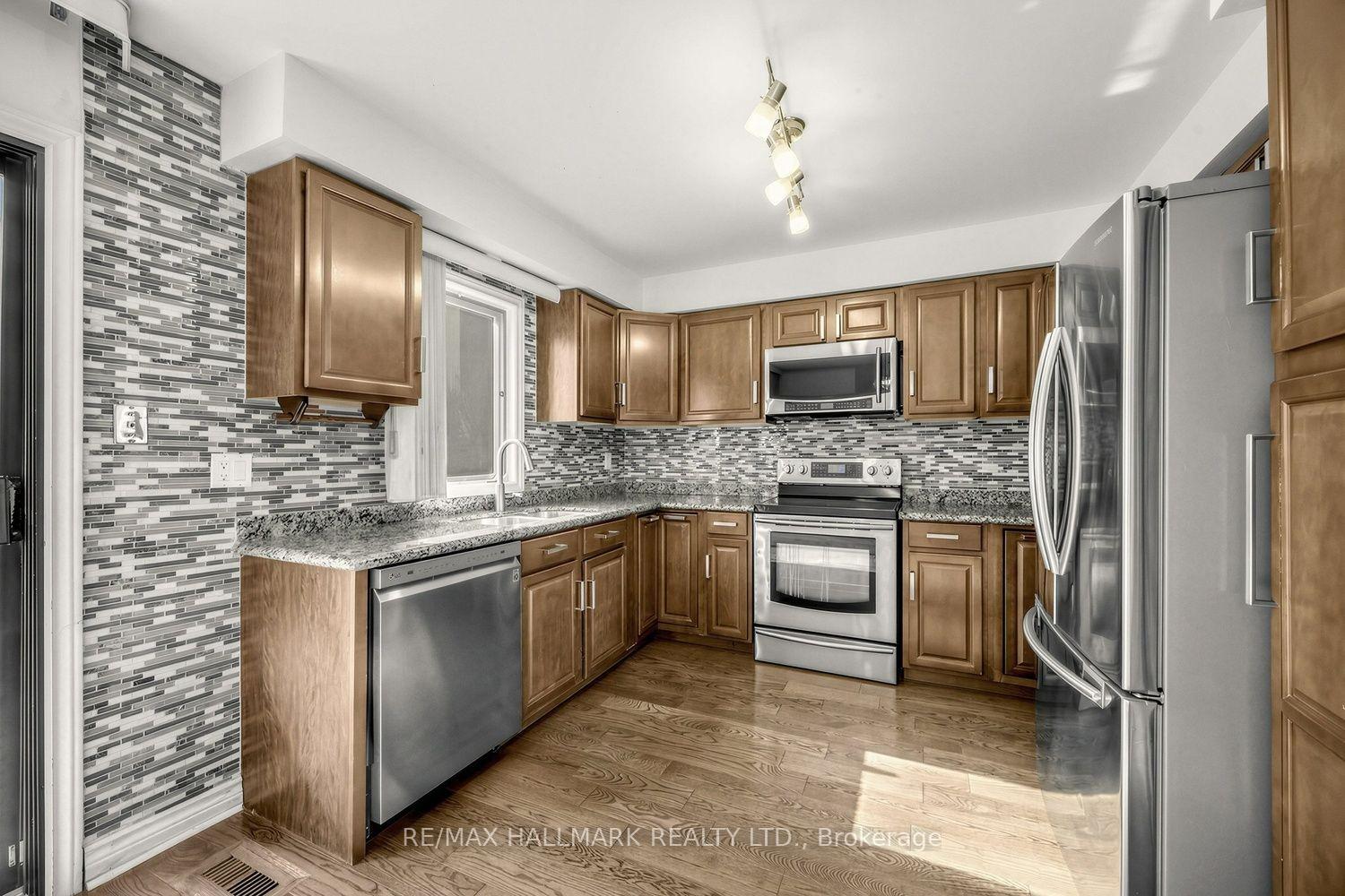 Photo 17 of 25 Cygnus Drive, Richmond Hill, Observatory — HOMEH