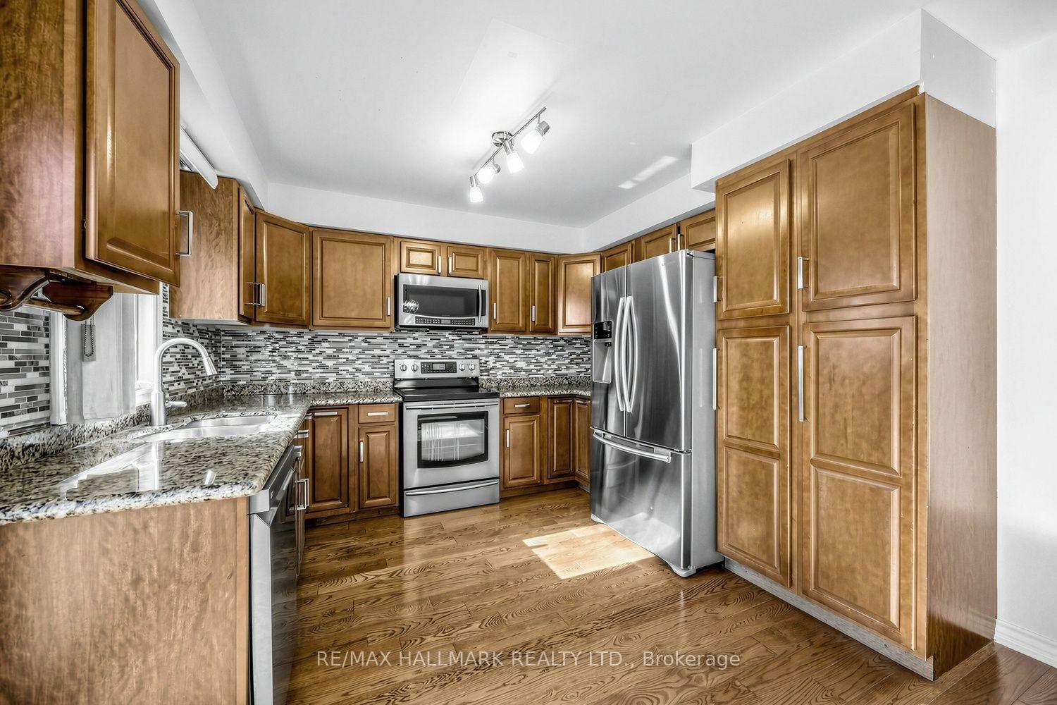 Photo 18 of 25 Cygnus Drive, Richmond Hill, Observatory — HOMEH