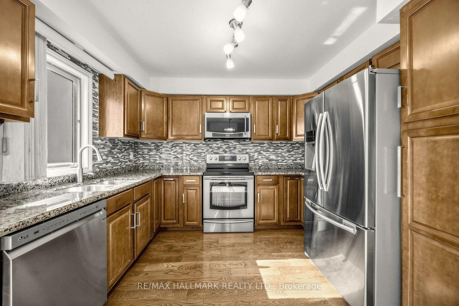 Photo 19 of 25 Cygnus Drive, Richmond Hill, Observatory — HOMEH