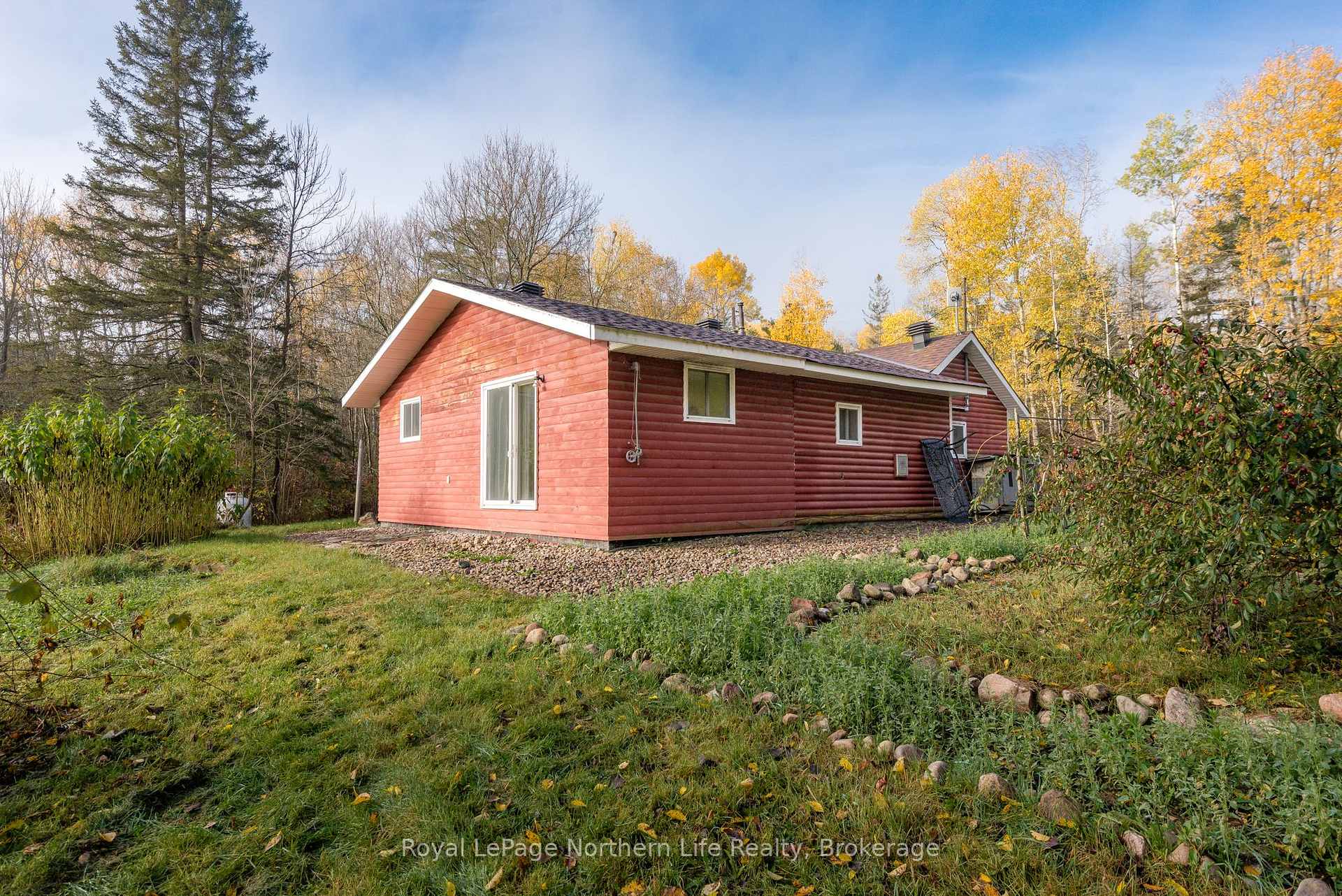 Photo 3 of 124 Pine Lake Road, Bonfield — HOMEH