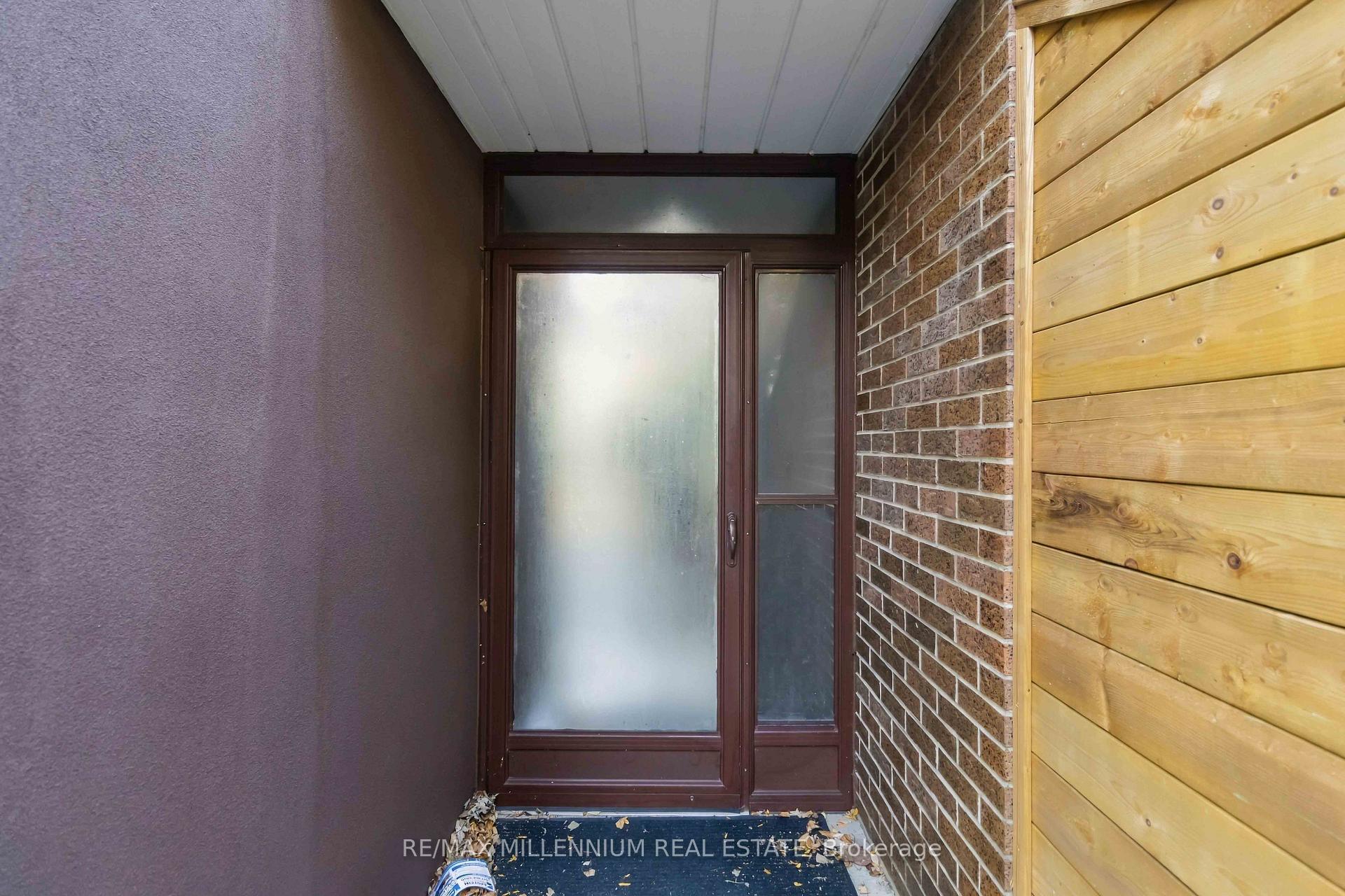 Photo 3 of 65 Castlefield Avenue, Toronto, Yonge-Eglinton — HOMEH