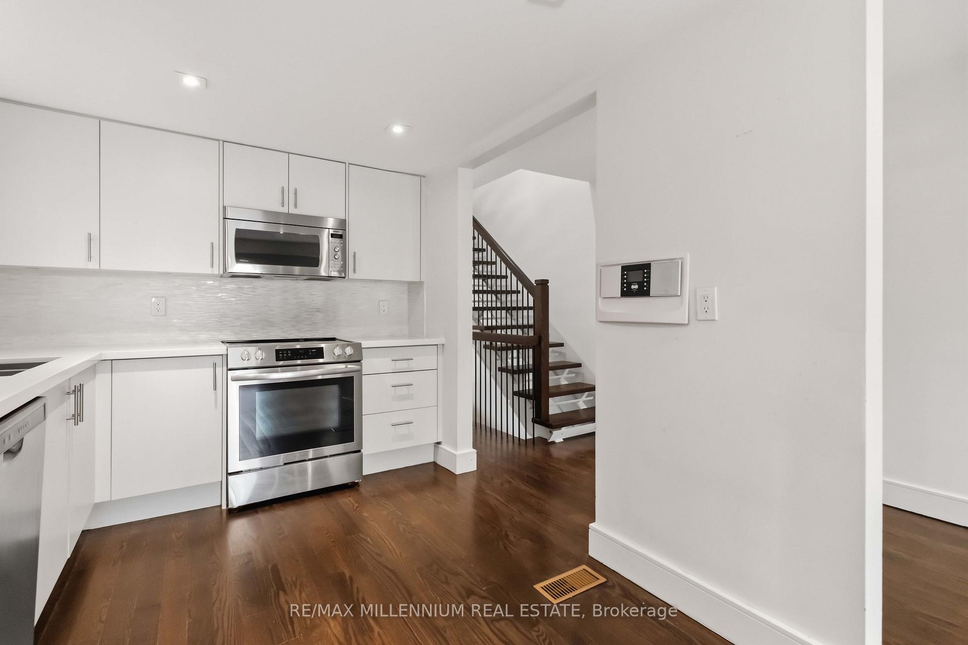 Photo 26 of 65 Castlefield Avenue, Toronto, Yonge-Eglinton — HOMEH