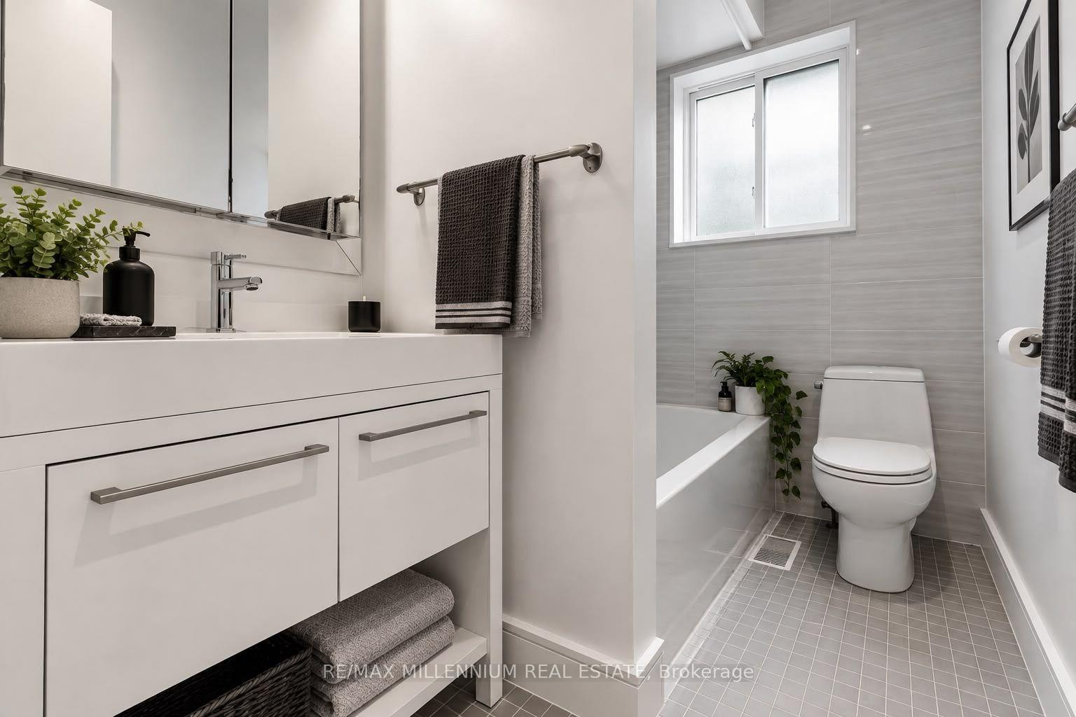 Photo 38 of 65 Castlefield Avenue, Toronto, Yonge-Eglinton — HOMEH
