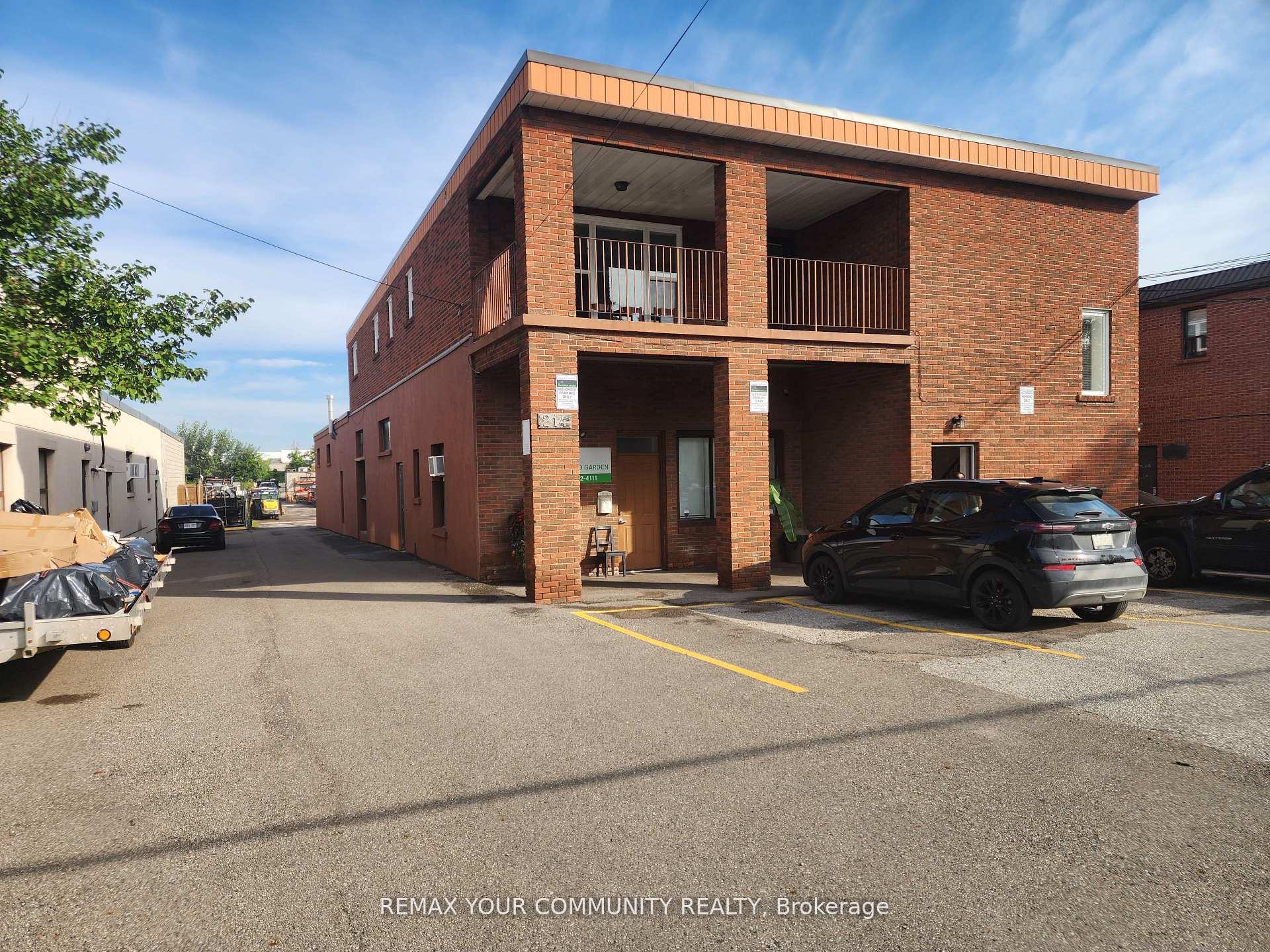 Front of Unit Upper, 214 Pellatt Avenue