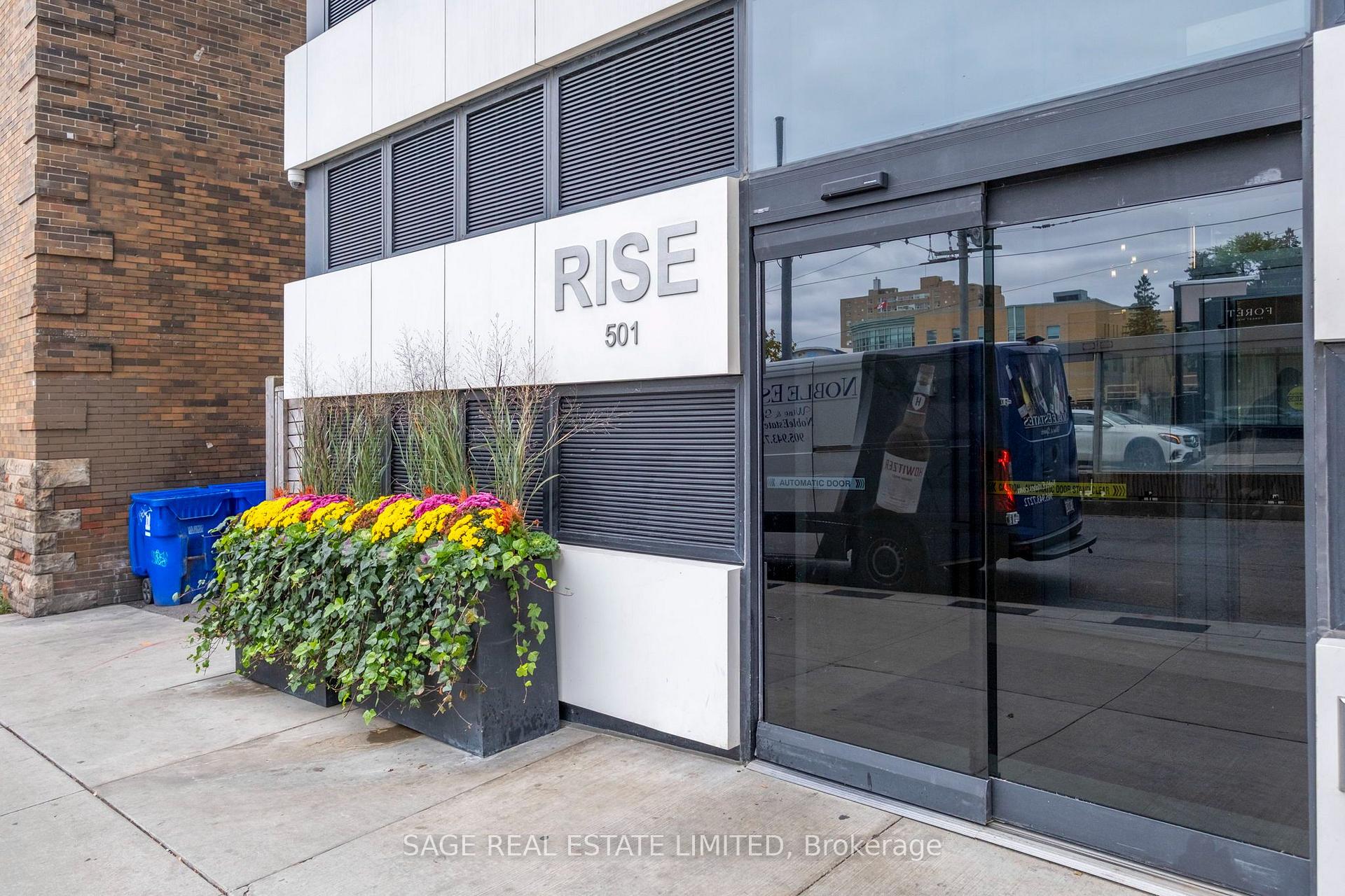 Photo 3 of Unit 908, 501 St Clair Avenue W, Toronto, Casa Loma — HOMEH