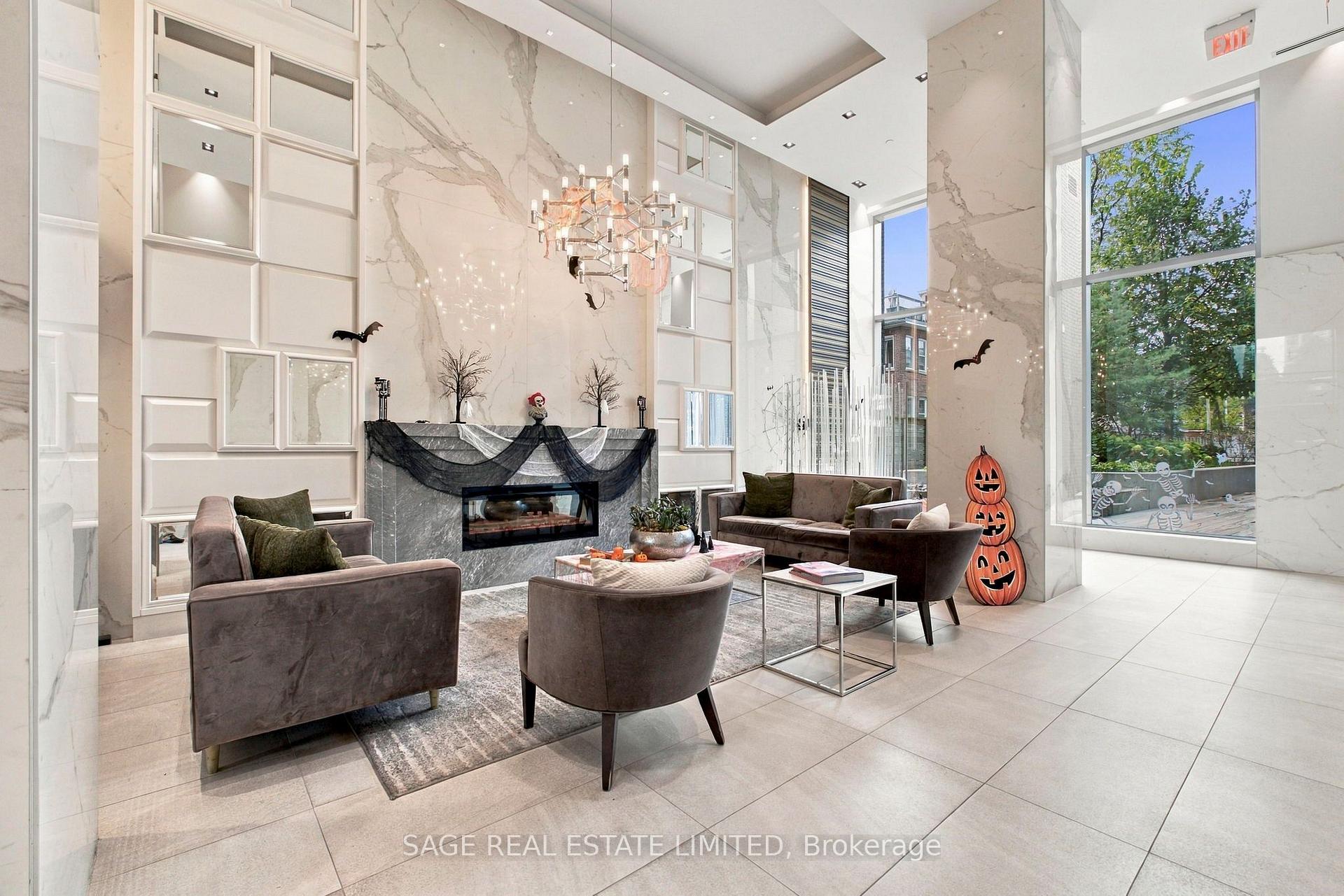 Photo 4 of Unit 908, 501 St Clair Avenue W, Toronto, Casa Loma — HOMEH
