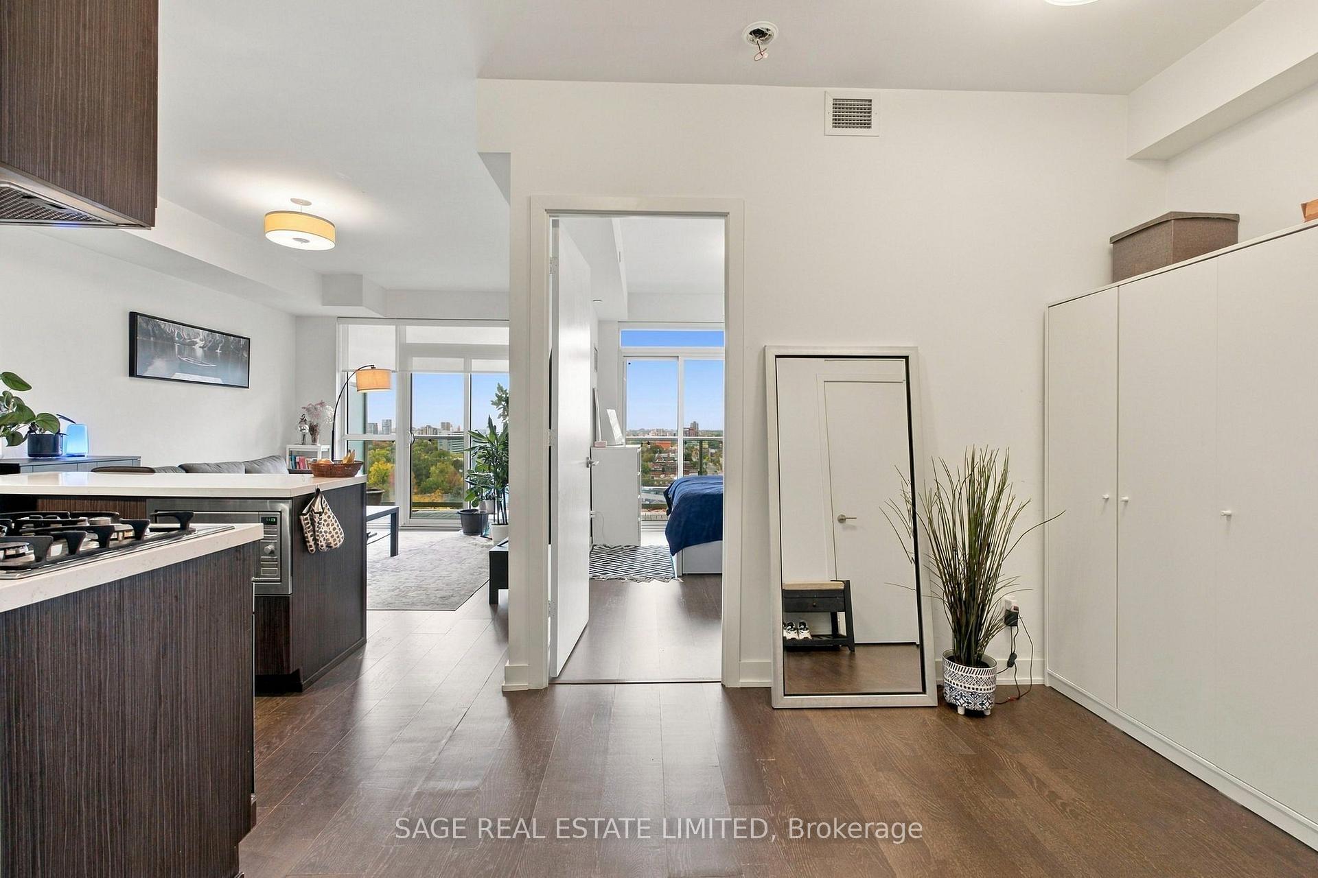 Photo 6 of Unit 908, 501 St Clair Avenue W, Toronto, Casa Loma — HOMEH