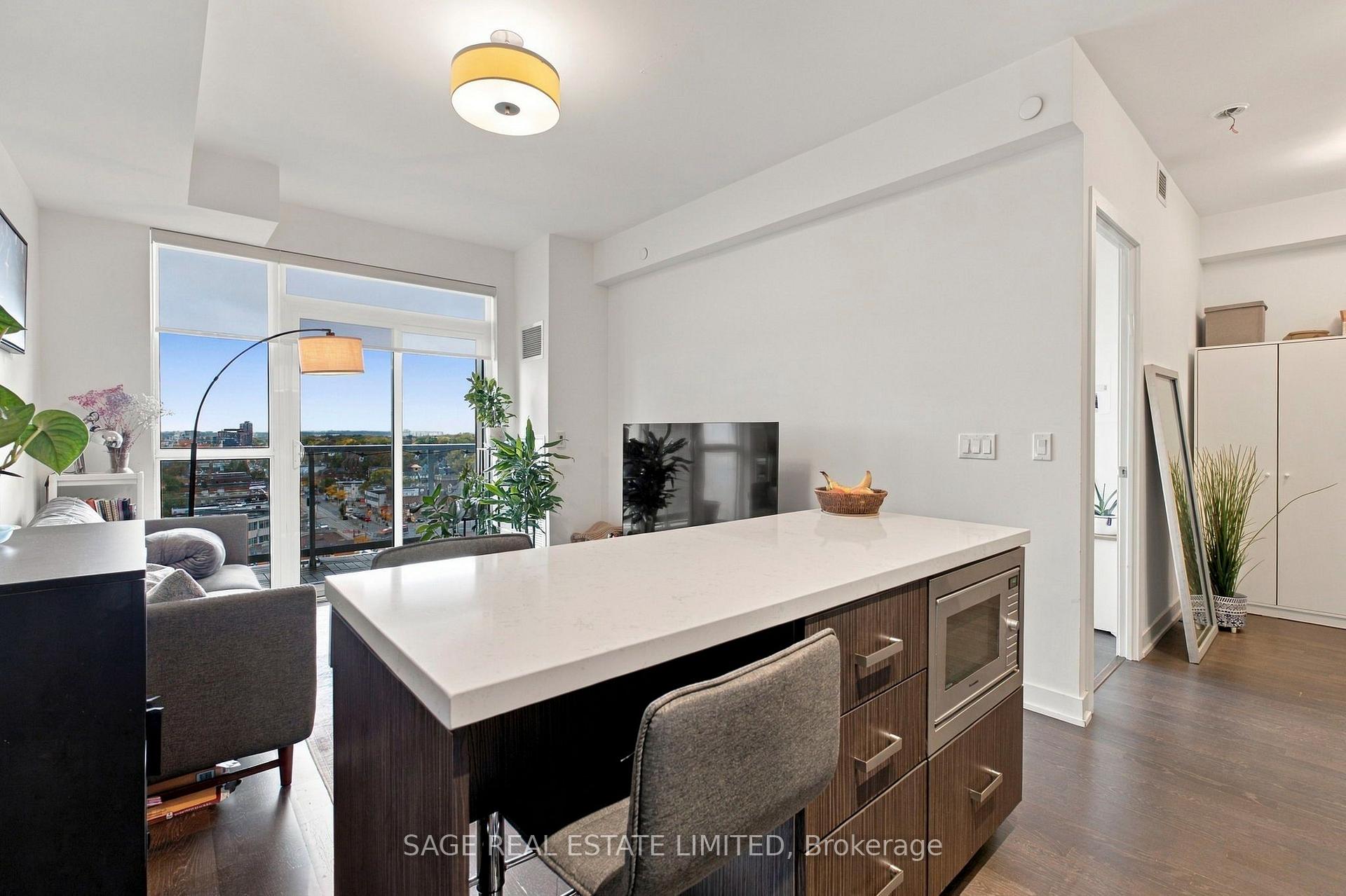 Photo 9 of Unit 908, 501 St Clair Avenue W, Toronto, Casa Loma — HOMEH