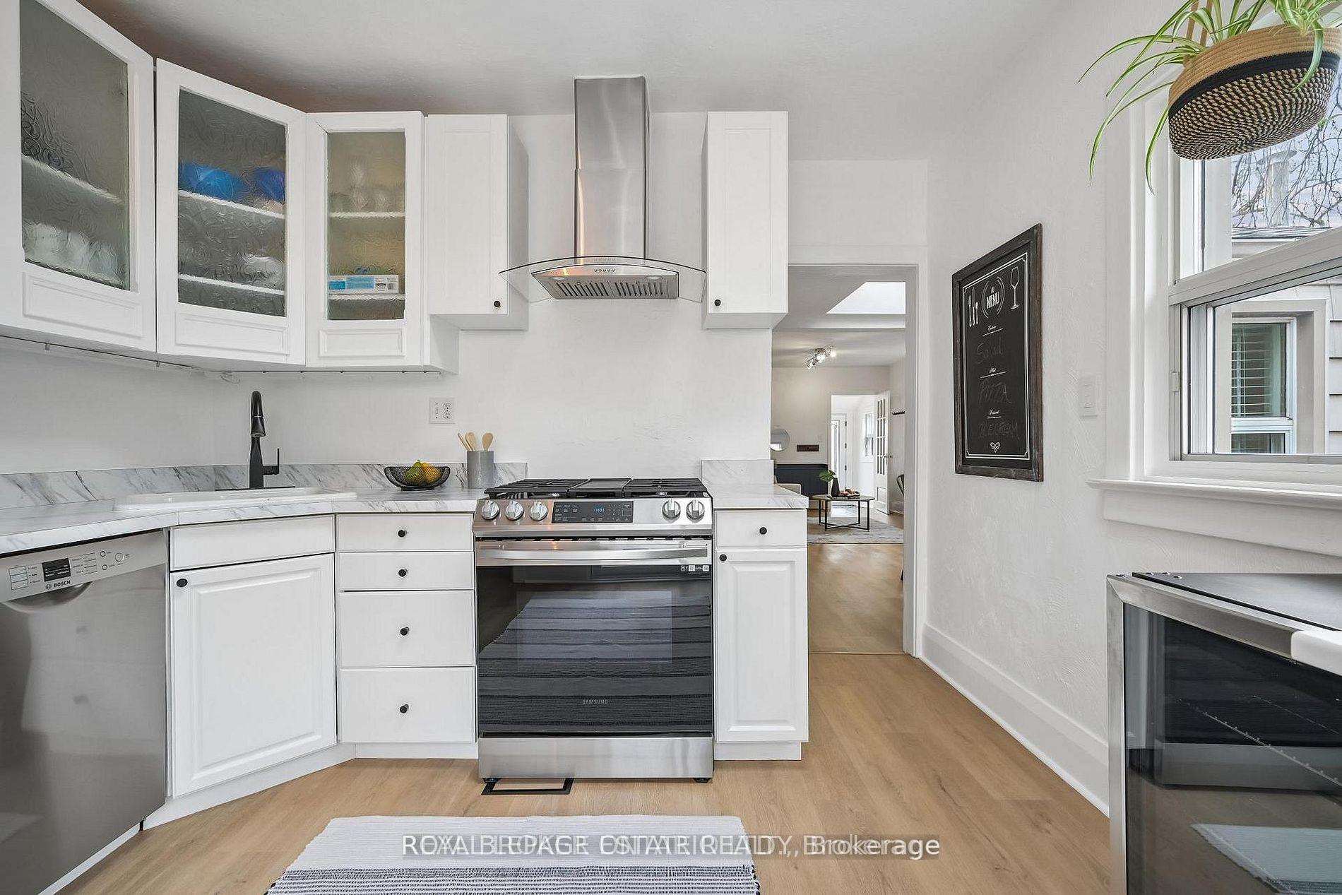 Photo 8 of 60 Haig Avenue, Scarborough, Birchcliffe-Cliffside — HOMEH