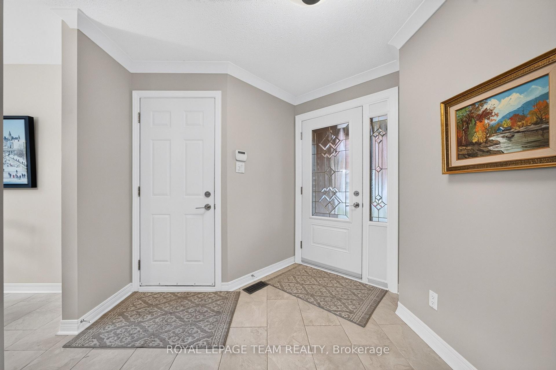 Photo 4 of 8 Partridge Drive, Ottawa, Kanata - Bridlewood — HOMEH