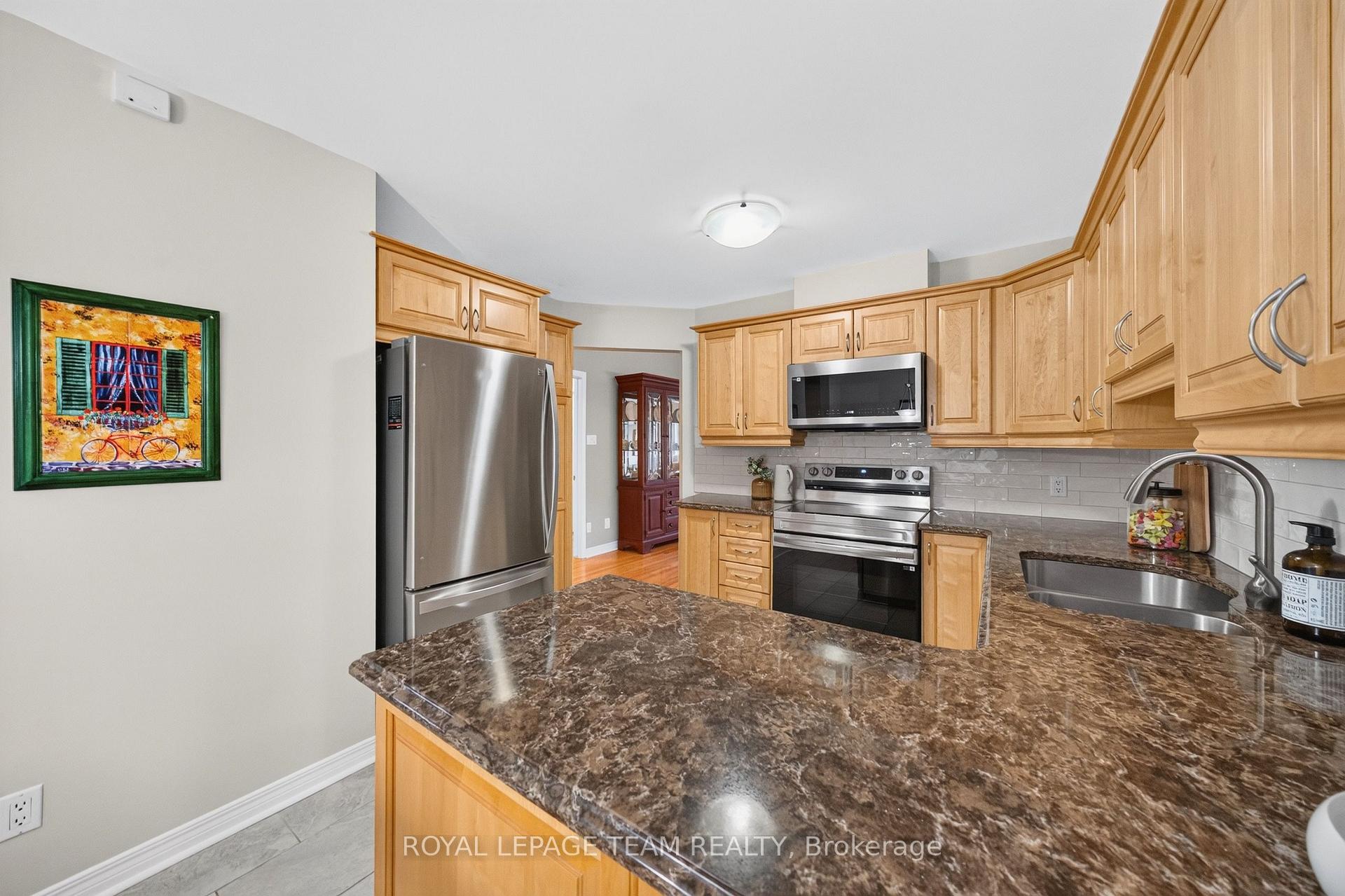Photo 8 of 8 Partridge Drive, Ottawa, Kanata - Bridlewood — HOMEH