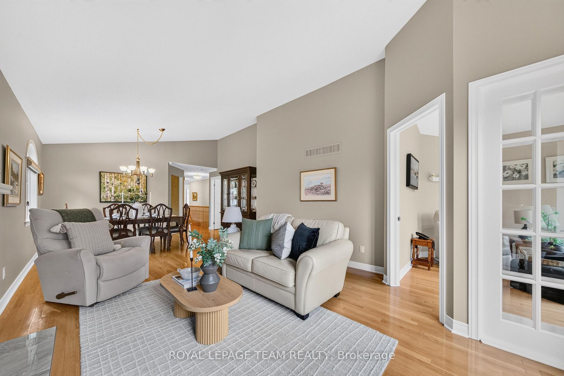 Photo 15 of 8 Partridge Drive, Ottawa, Kanata - Bridlewood — HOMEH