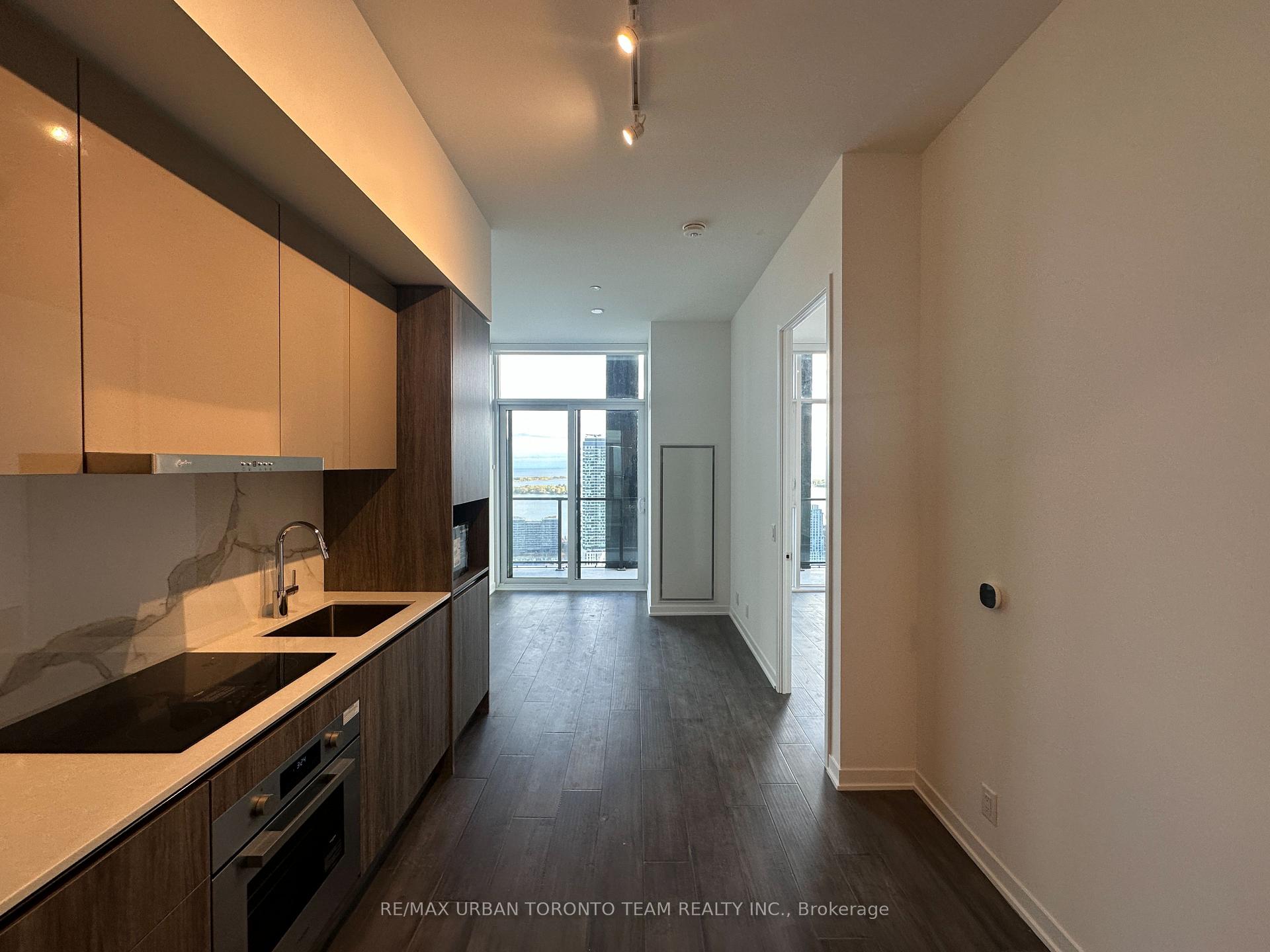 Photo 3 of Unit PH08, 180 Front Street E, Toronto, Moss Park — HOMEH
