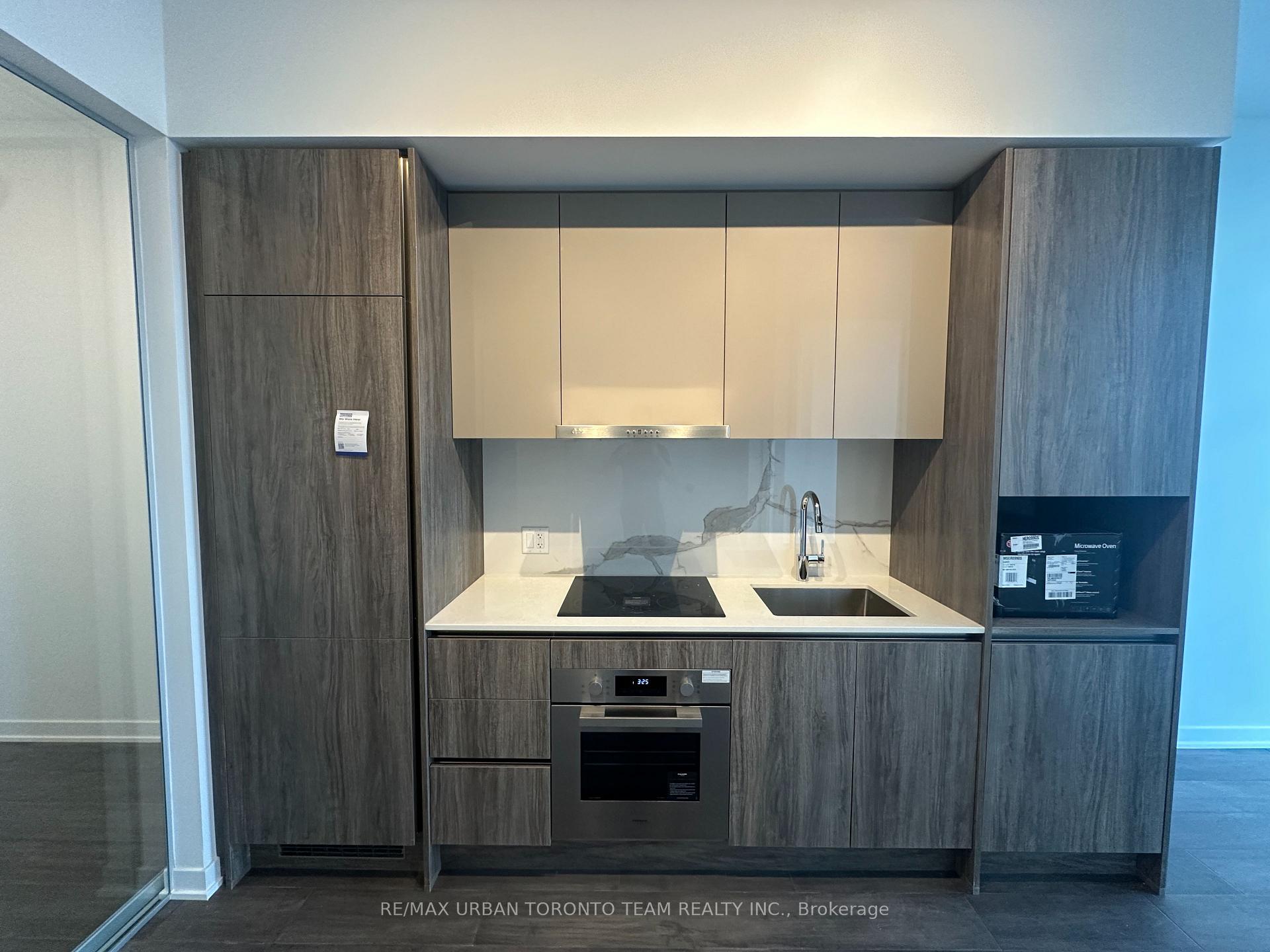Photo 5 of Unit PH08, 180 Front Street E, Toronto, Moss Park — HOMEH