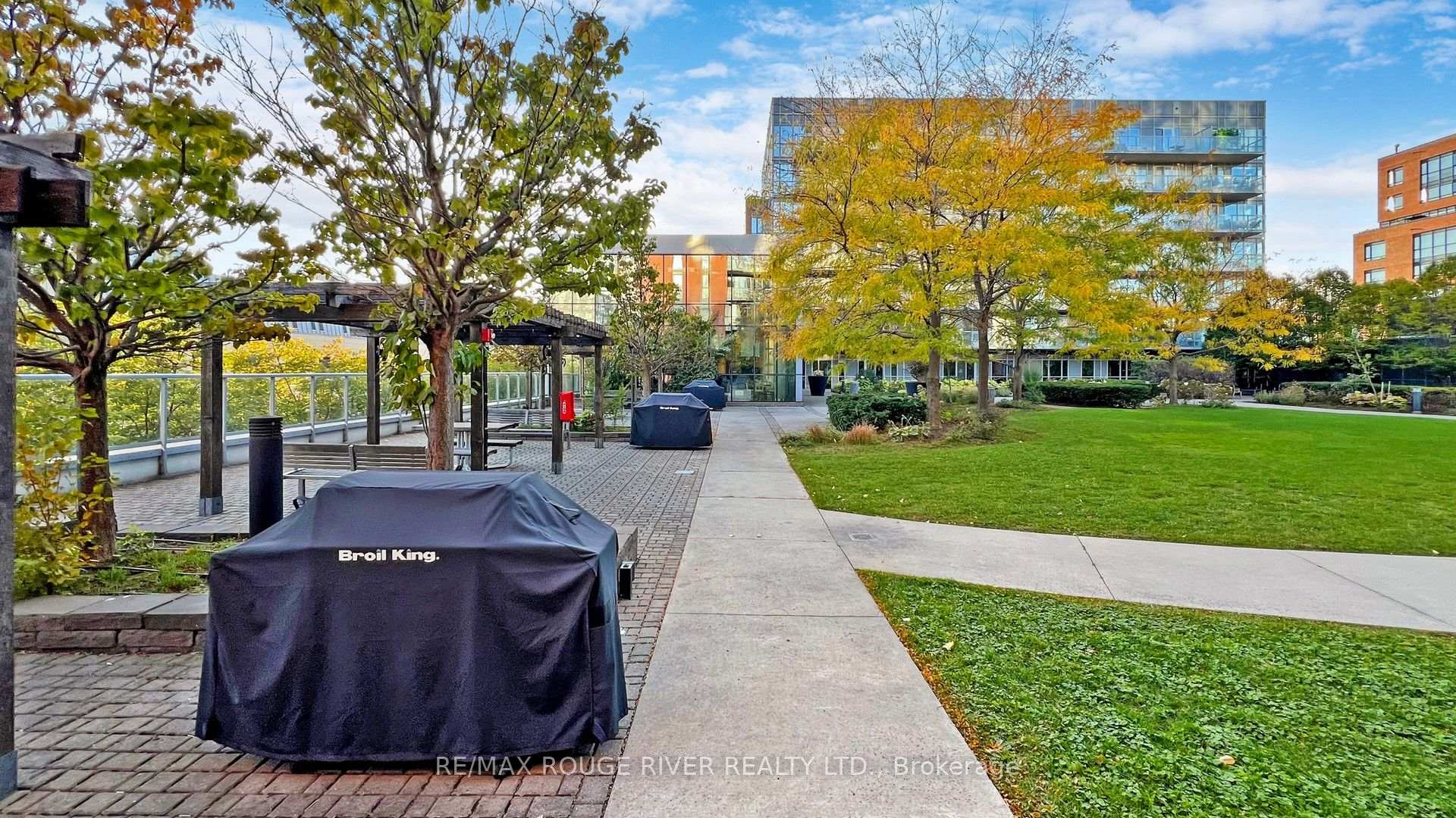 Photo 18 of Unit 322, 25 Cole Street, Toronto, Regent Park — HOMEH