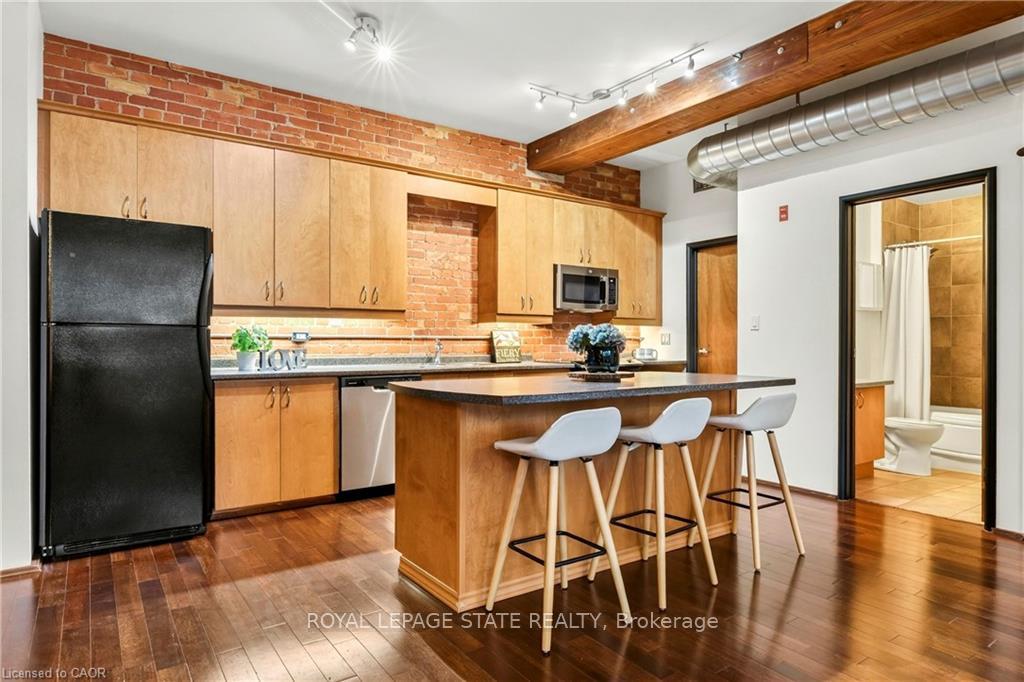 Photo 10 of Unit 13, 357 Hunter Street W, Hamilton, Kirkendall — HOMEH