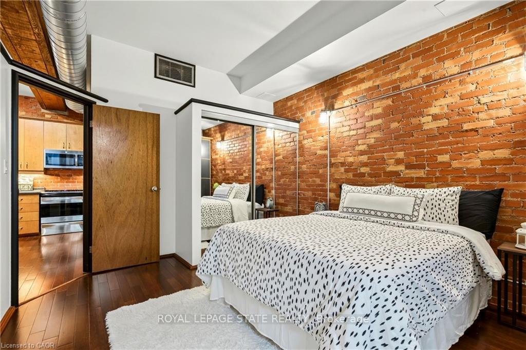 Photo 18 of Unit 13, 357 Hunter Street W, Hamilton, Kirkendall — HOMEH