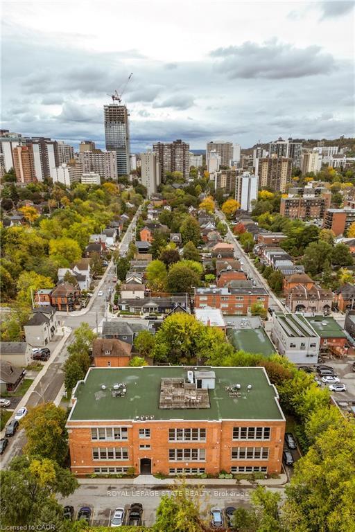 Photo 33 of Unit 13, 357 Hunter Street W, Hamilton, Kirkendall — HOMEH