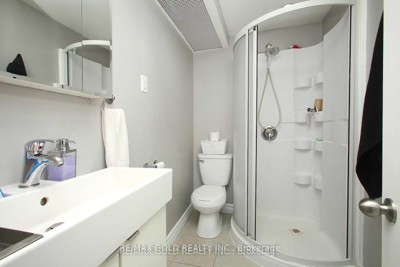 Photo 6 of 3269 Etude Drive, Mississauga, Malton — HOMEH