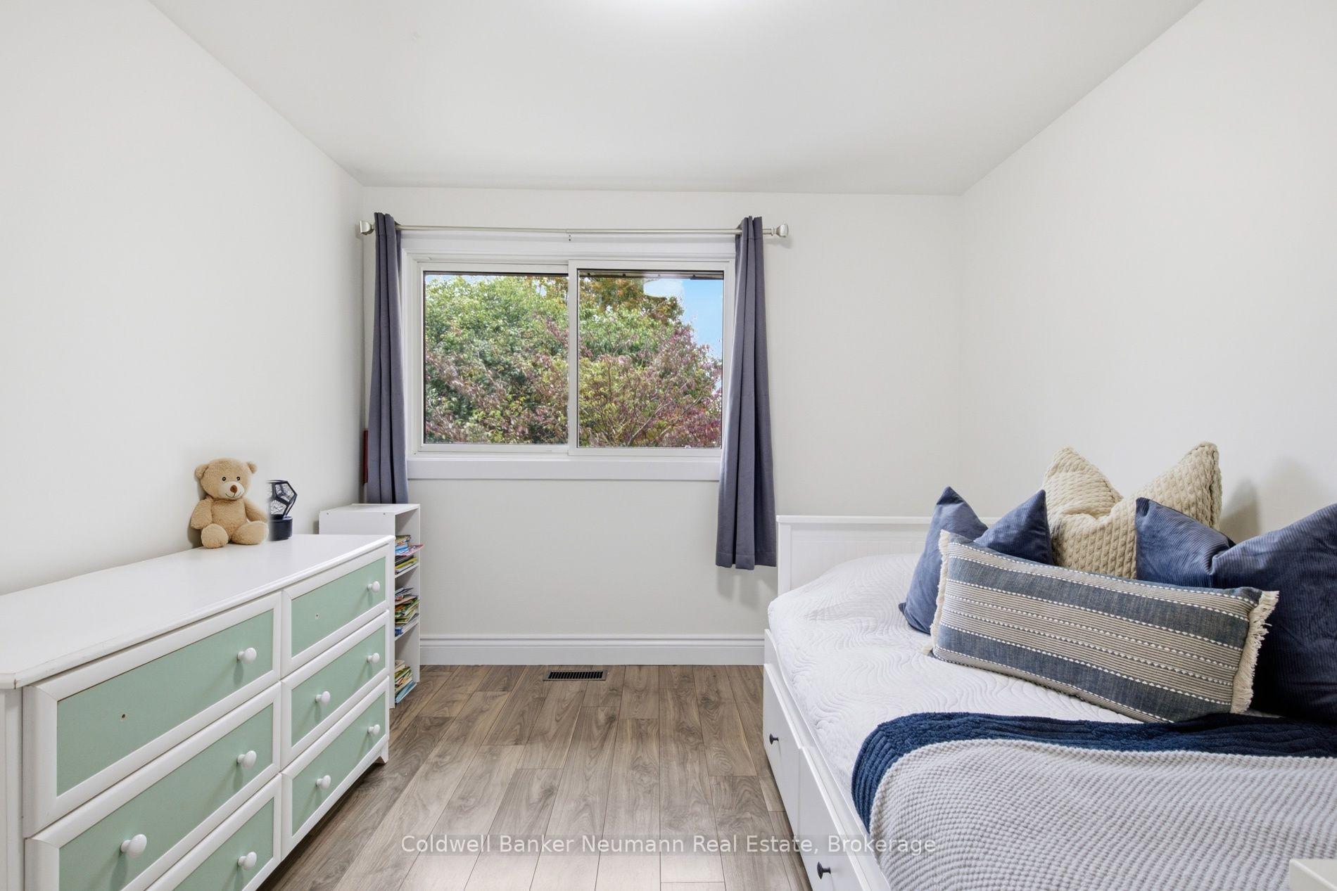 Photo 15 of 81 Marksam Road, Guelph, Willow West/Sugarbush/West Acres — HOMEH