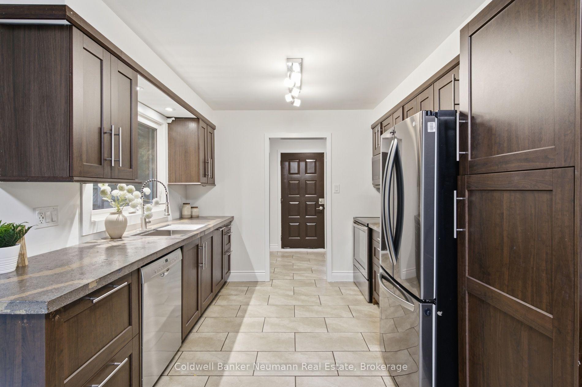Photo 30 of 81 Marksam Road, Guelph, Willow West/Sugarbush/West Acres — HOMEH