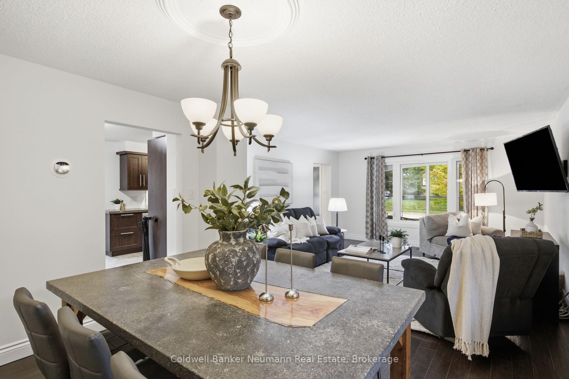 Photo 34 of 81 Marksam Road, Guelph, Willow West/Sugarbush/West Acres — HOMEH
