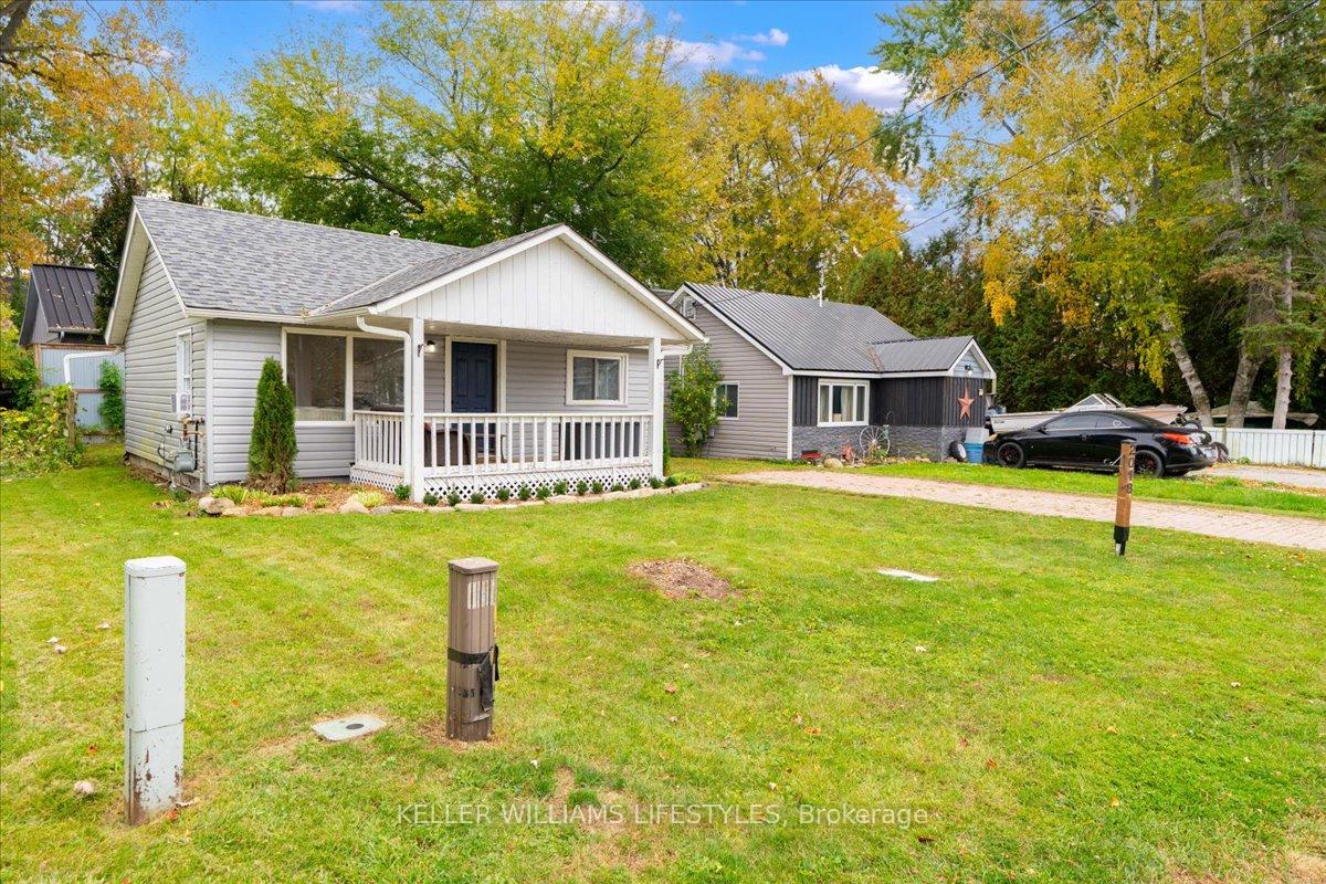 Photo 3 of 2018 Jean Avenue, Sarnia — HOMEH