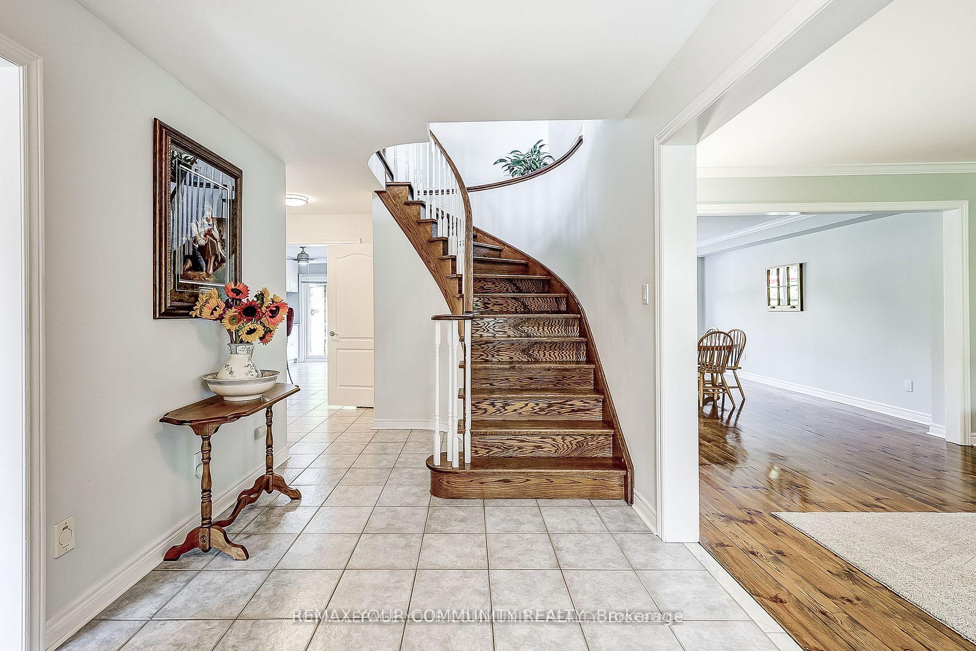 Photo 5 of 53 Bolton Drive, Uxbridge — HOMEH