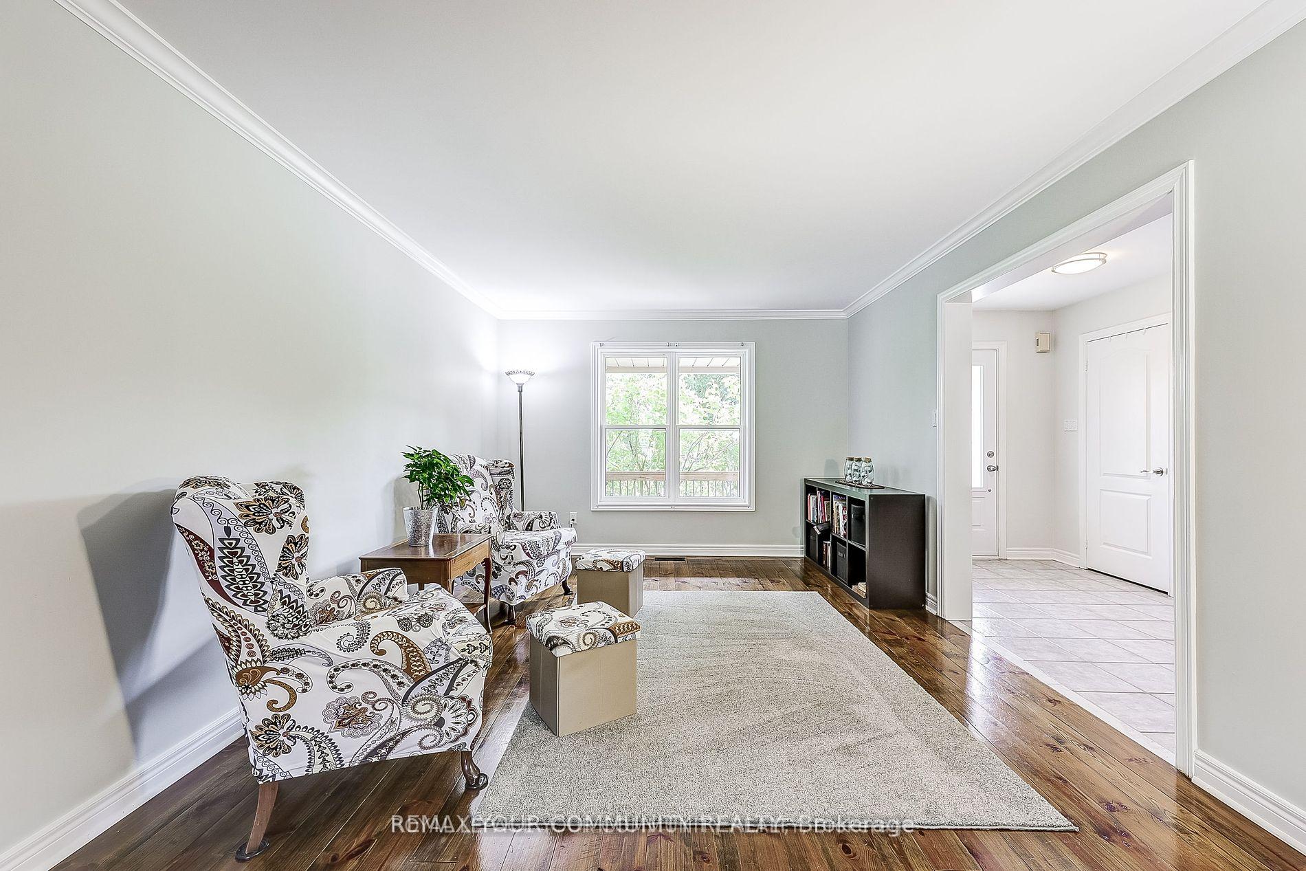 Photo 6 of 53 Bolton Drive, Uxbridge — HOMEH