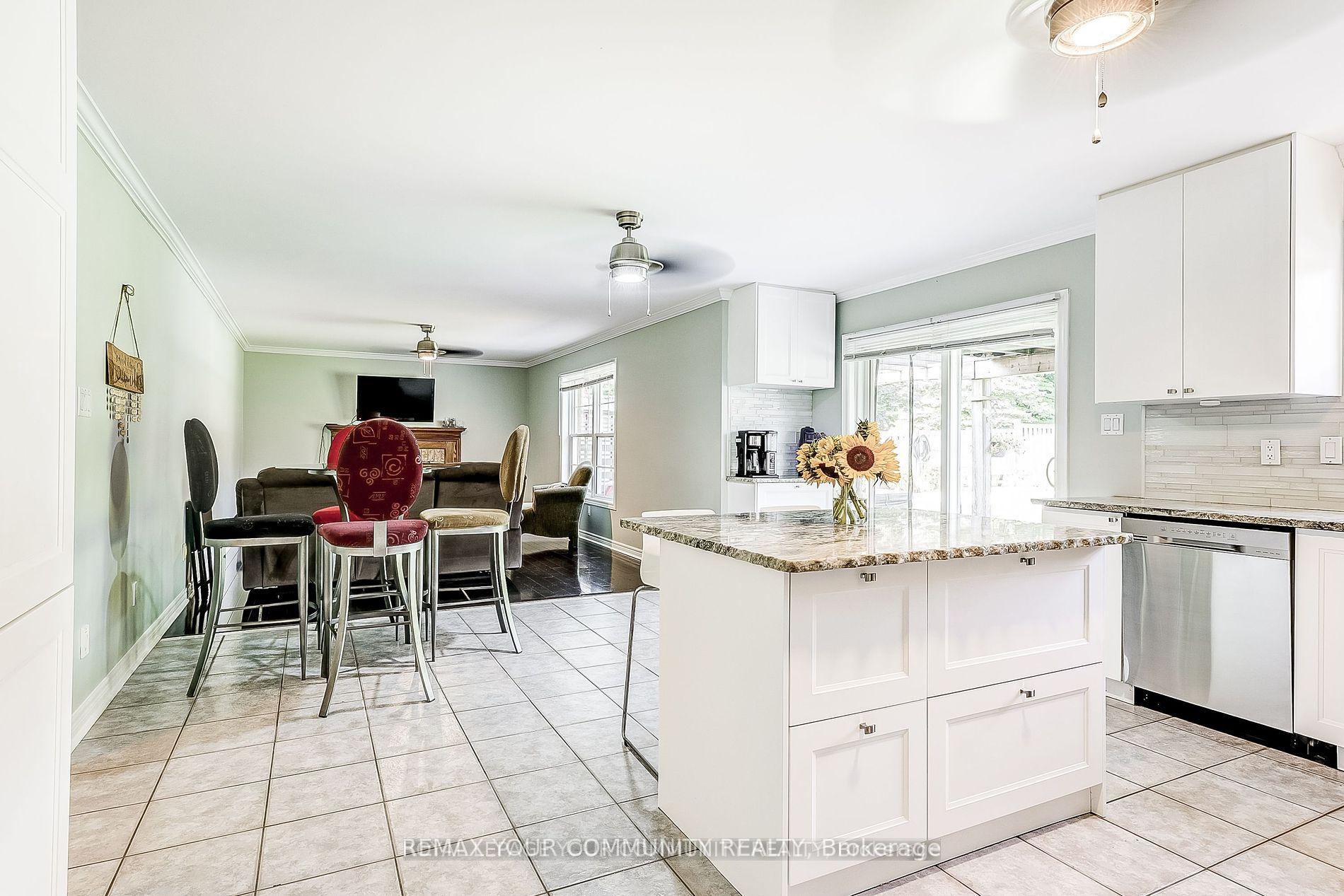 Photo 8 of 53 Bolton Drive, Uxbridge — HOMEH