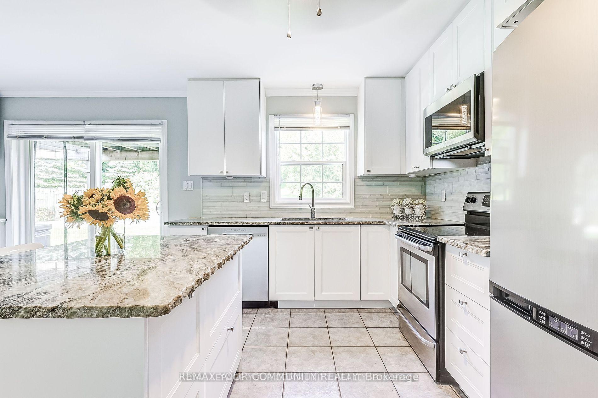 Photo 9 of 53 Bolton Drive, Uxbridge — HOMEH