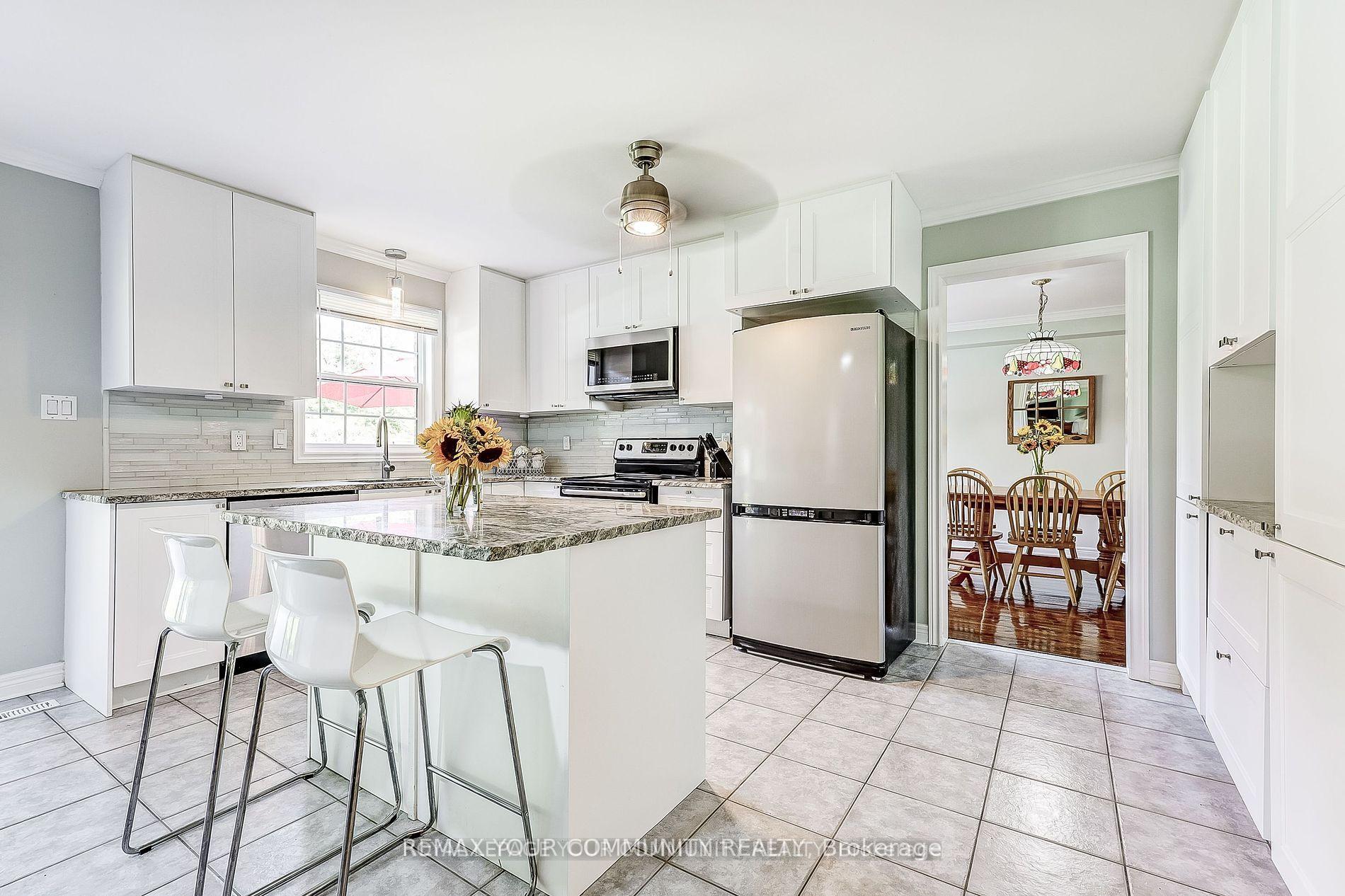 Photo 10 of 53 Bolton Drive, Uxbridge — HOMEH