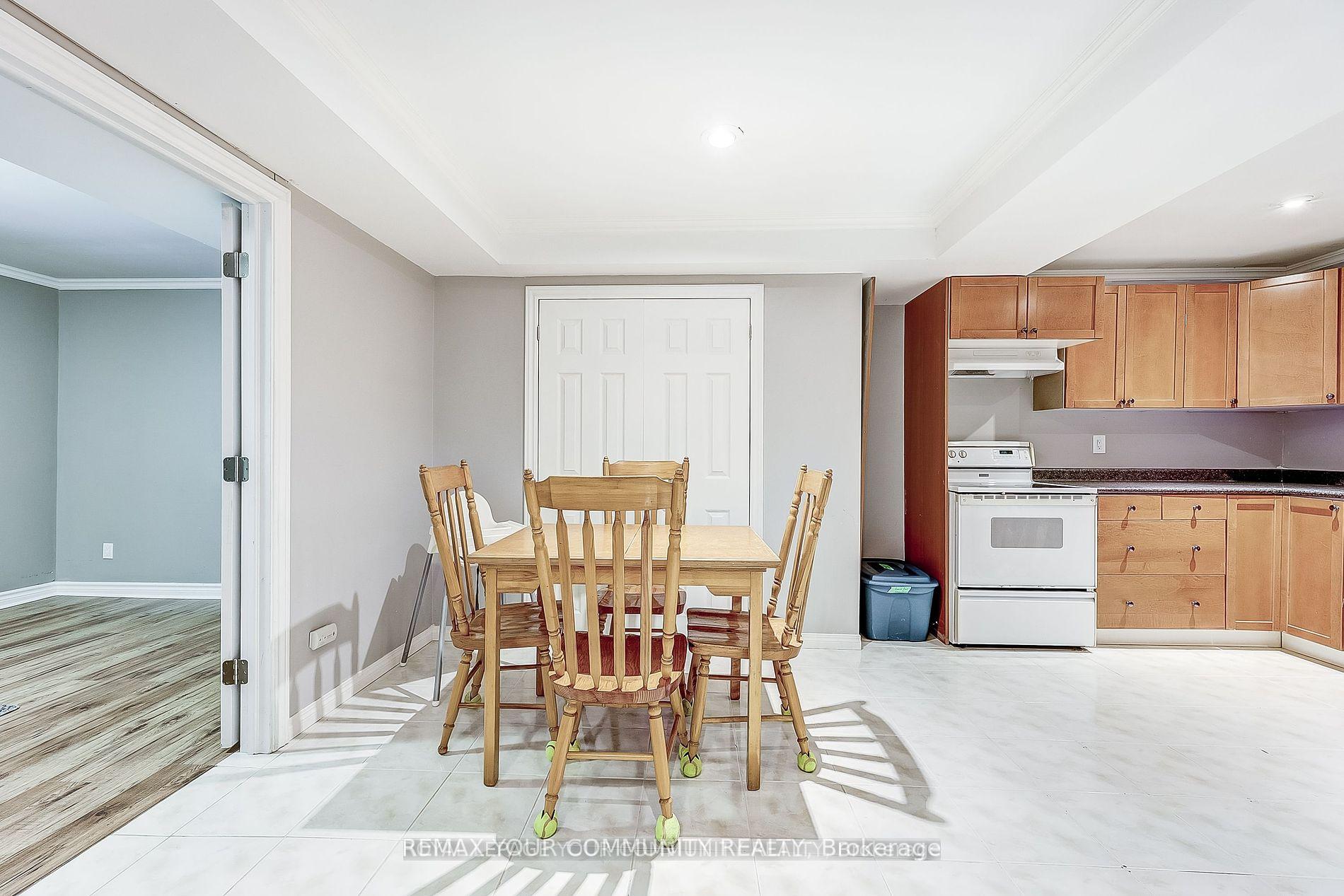 Photo 23 of 53 Bolton Drive, Uxbridge — HOMEH