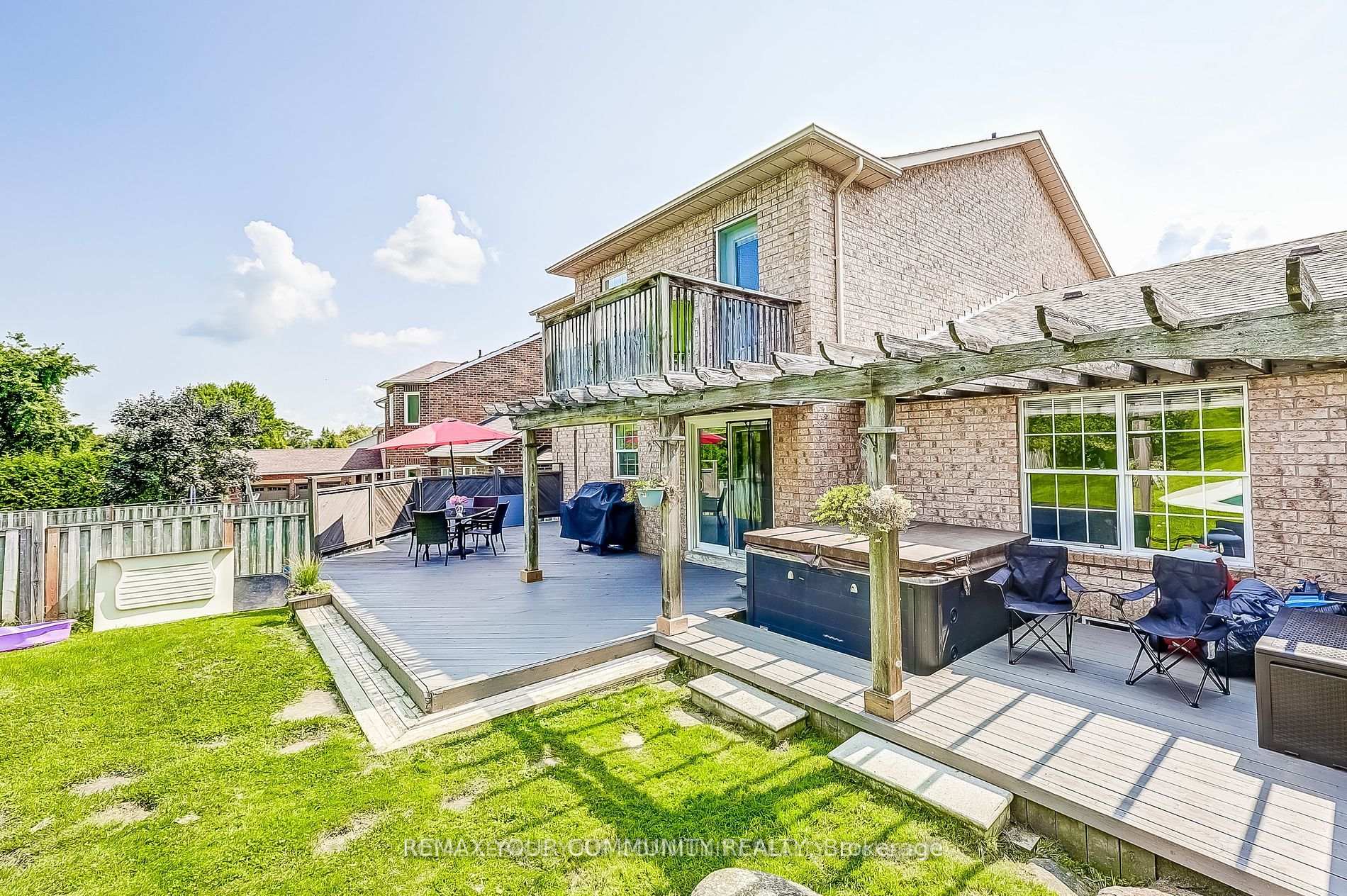 Photo 27 of 53 Bolton Drive, Uxbridge — HOMEH