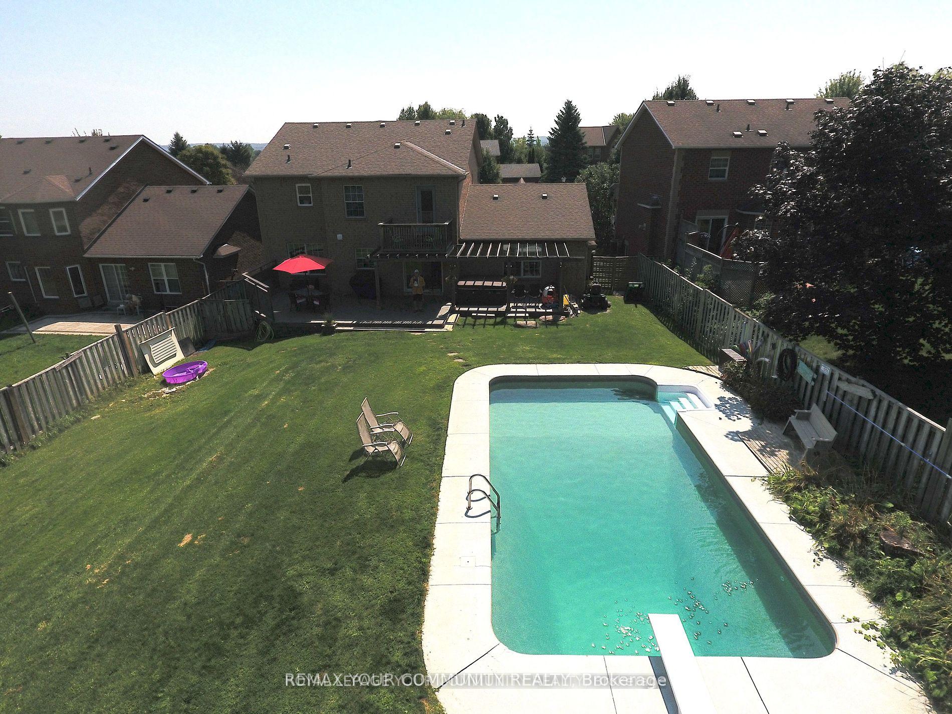 Photo 31 of 53 Bolton Drive, Uxbridge — HOMEH