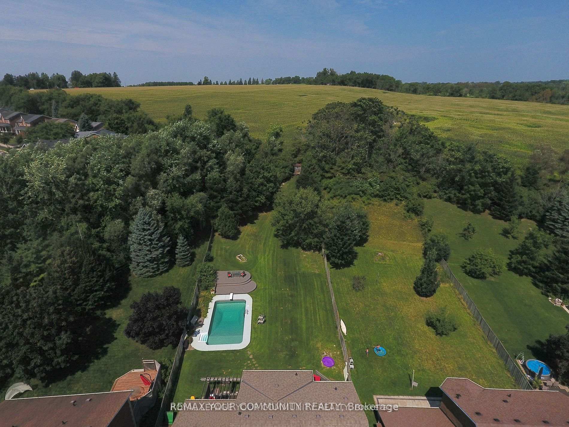 Photo 34 of 53 Bolton Drive, Uxbridge — HOMEH