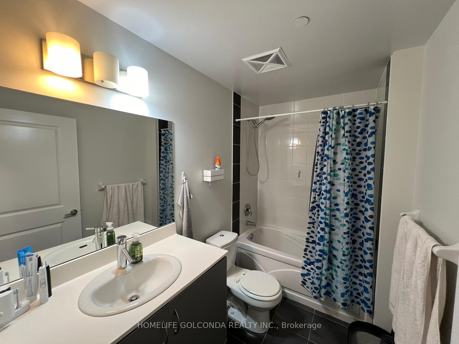 Photo 4 of Unit 102, 5168 Yonge Street, North York, Willowdale West — HOMEH