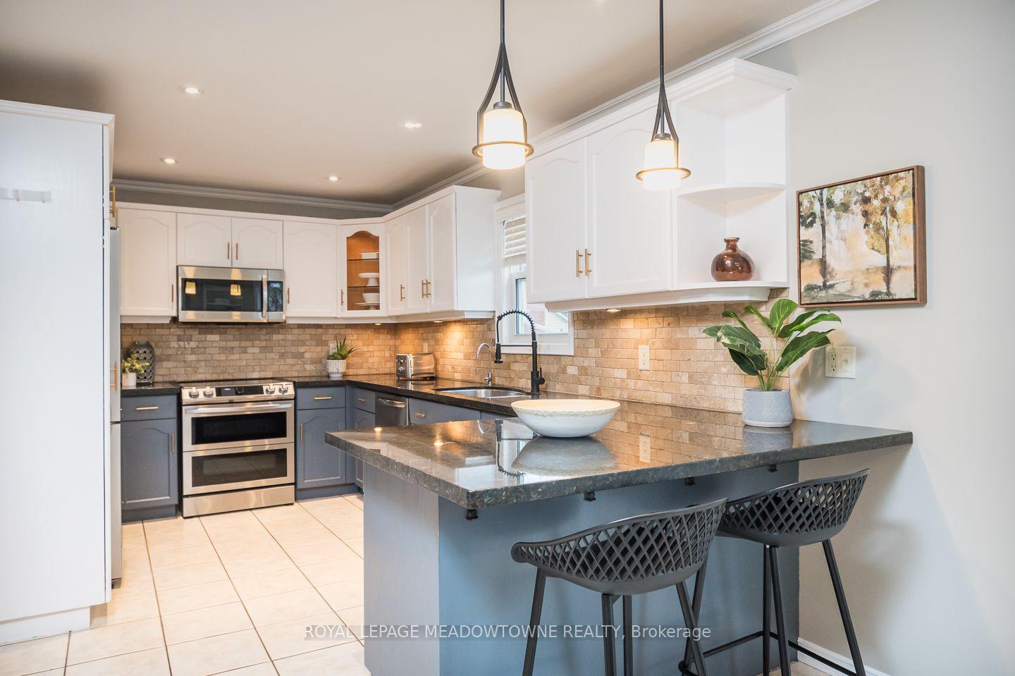Photo 15 of 89 Dairy Drive, Halton Hills, Acton — HOMEH
