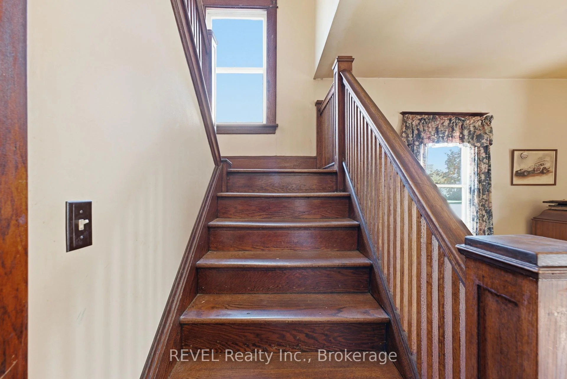 Photo 37 of 63 Carleton Street S, Thorold, Thorold Downtown — HOMEH