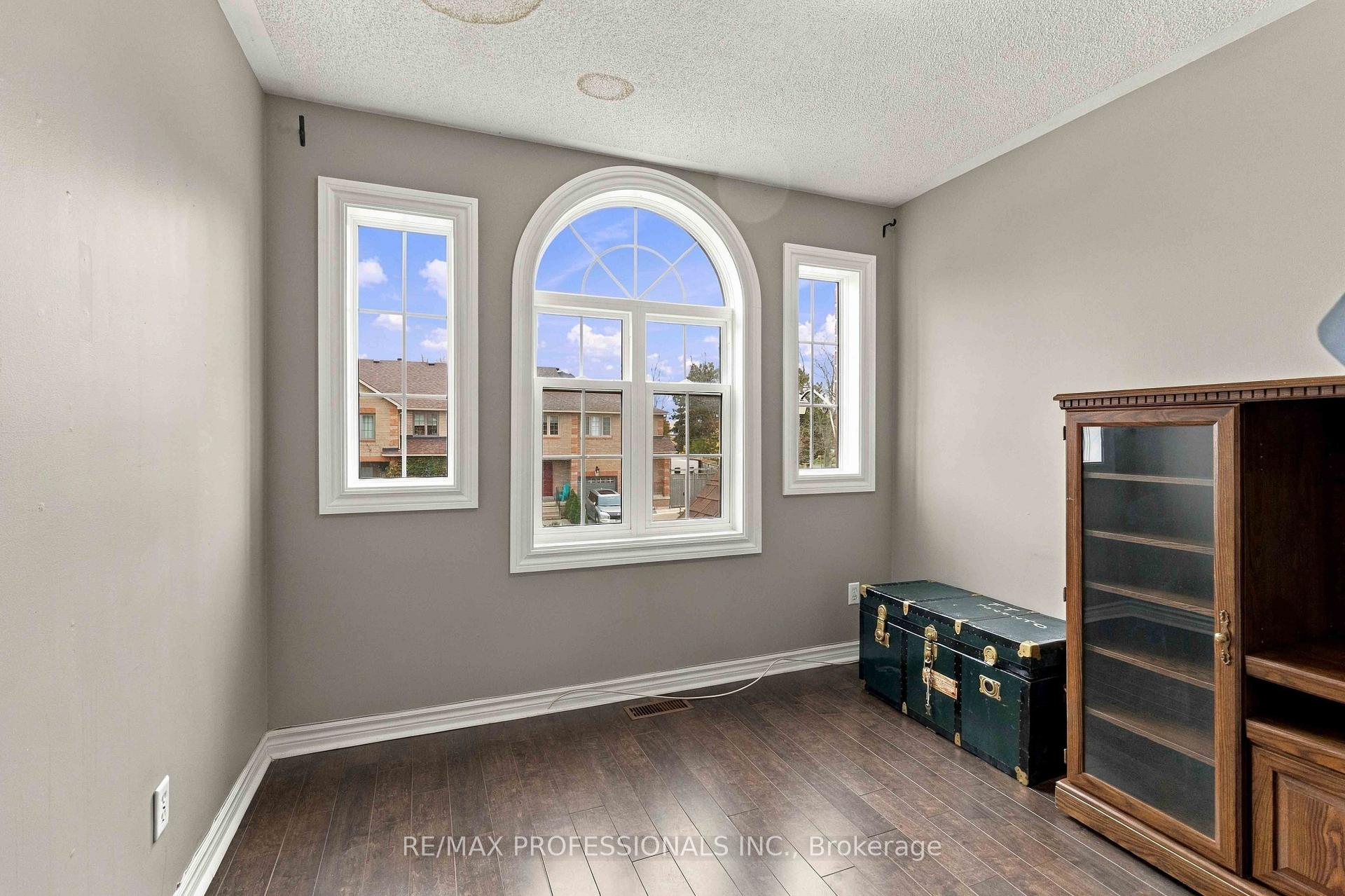 Photo 19 of 34 Jolley Court, Caledon, Bolton East — HOMEH