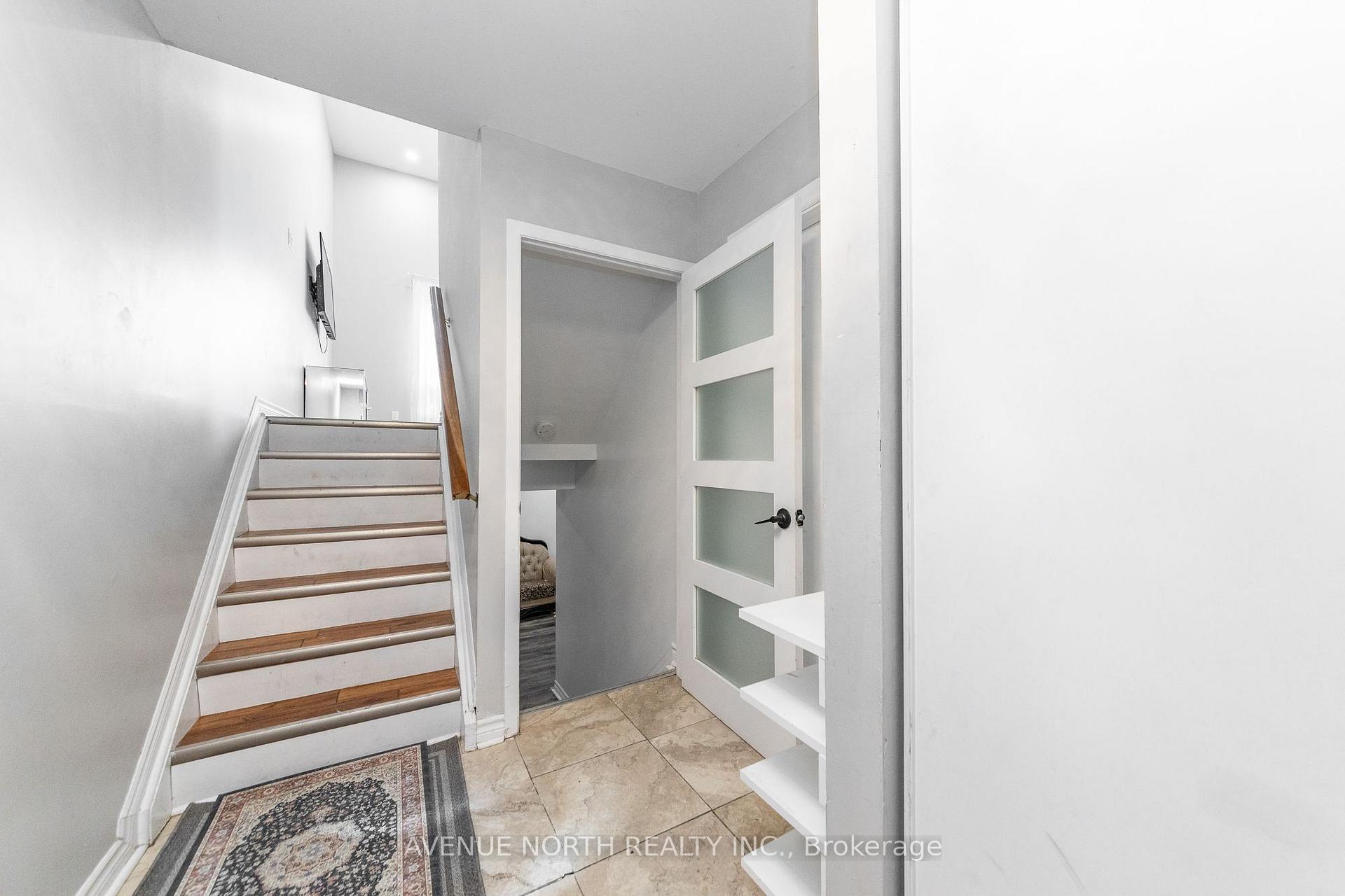 Photo 4 of Unit 100, 2415 Southvale Crescent, Ottawa, Sheffield Glen/Industrial Park — HOMEH