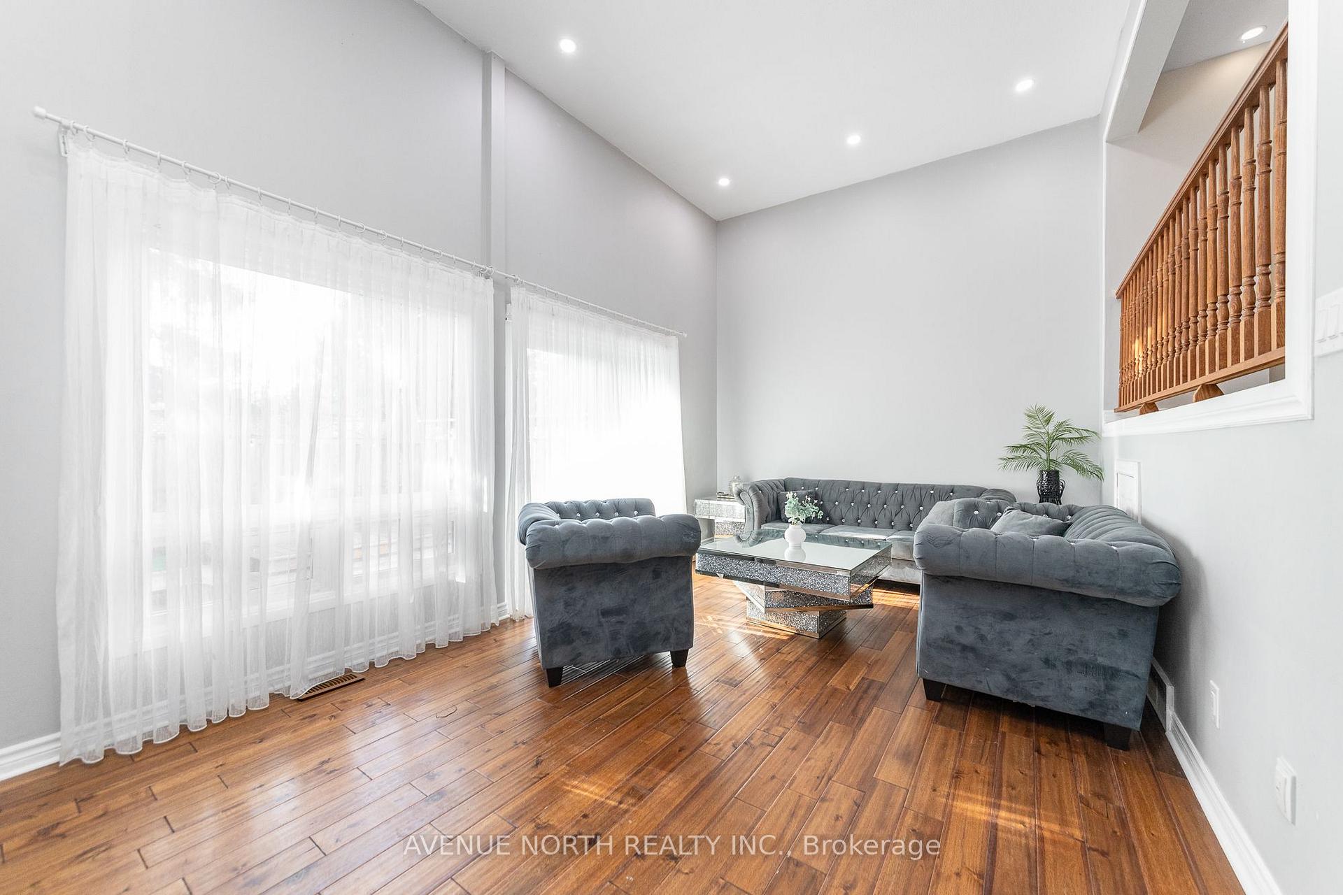 Photo 5 of Unit 100, 2415 Southvale Crescent, Ottawa, Sheffield Glen/Industrial Park — HOMEH