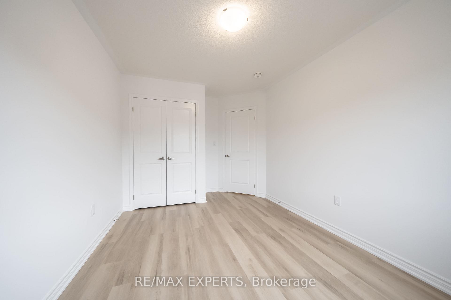 Photo 33 of 121 Vinewood Crescent, Barrie, Rural Barrie Southeast — HOMEH