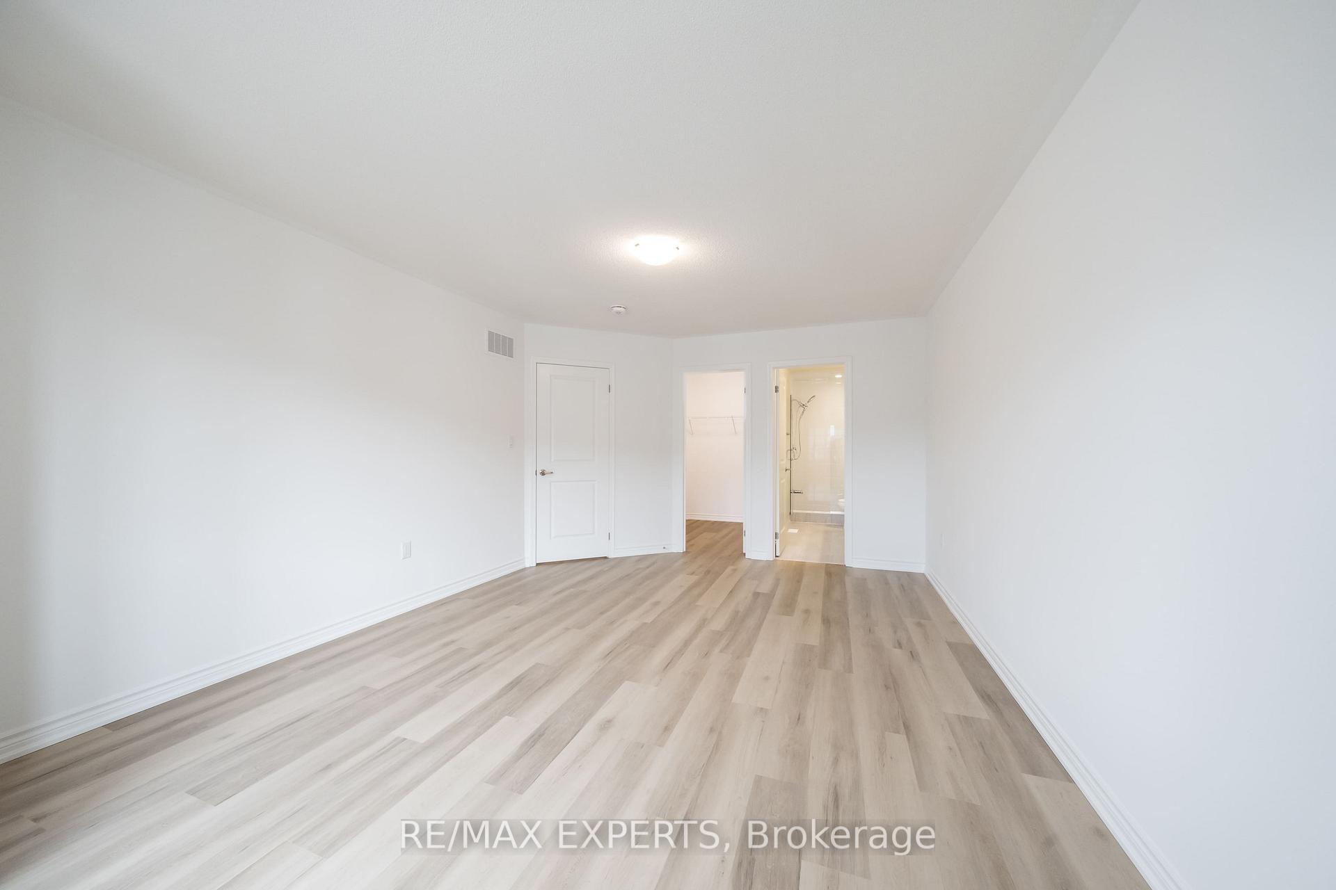 Photo 36 of 121 Vinewood Crescent, Barrie, Rural Barrie Southeast — HOMEH