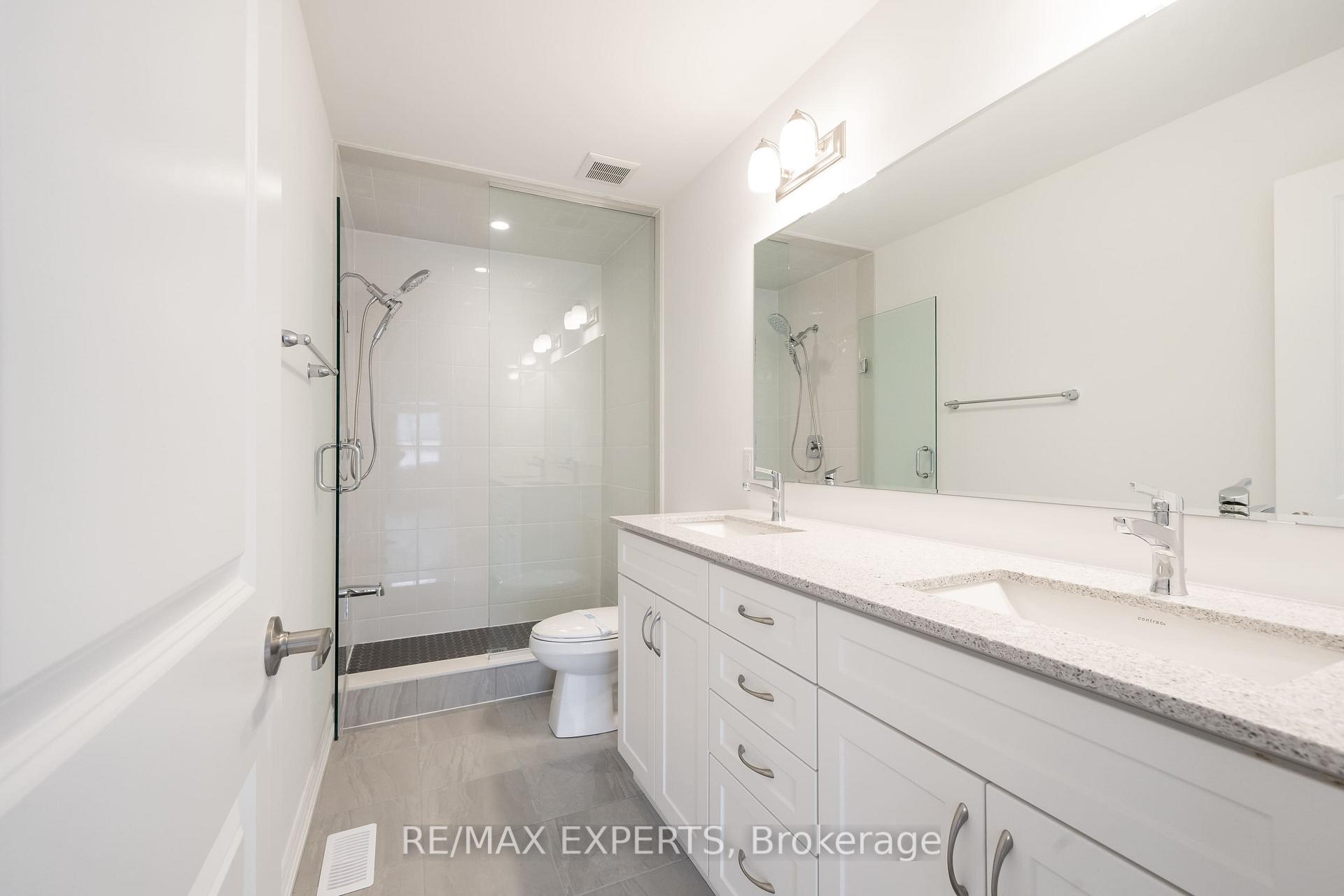 Photo 38 of 121 Vinewood Crescent, Barrie, Rural Barrie Southeast — HOMEH